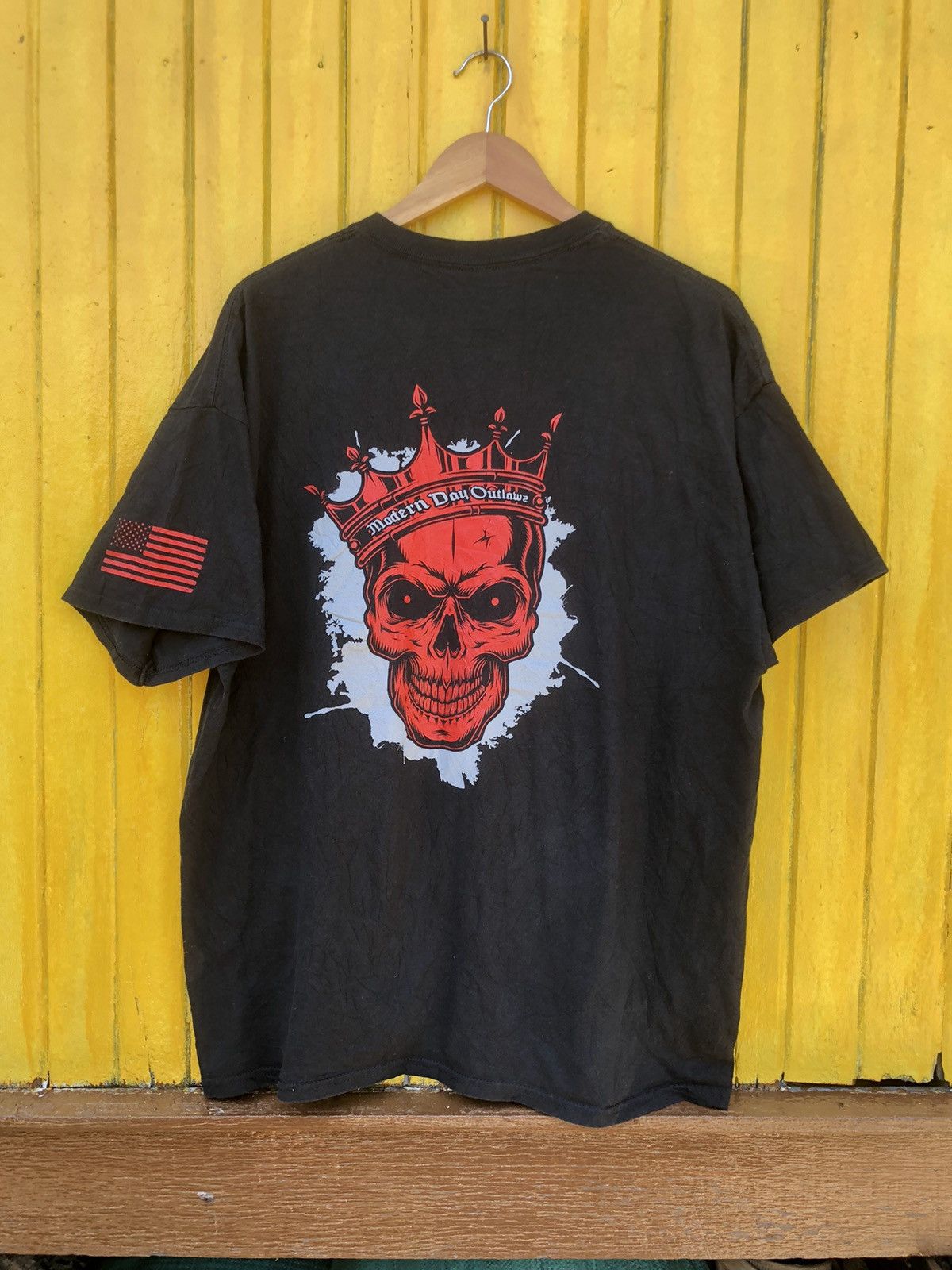 Vintage Y2K Modern Day Outlaws Band Tee
