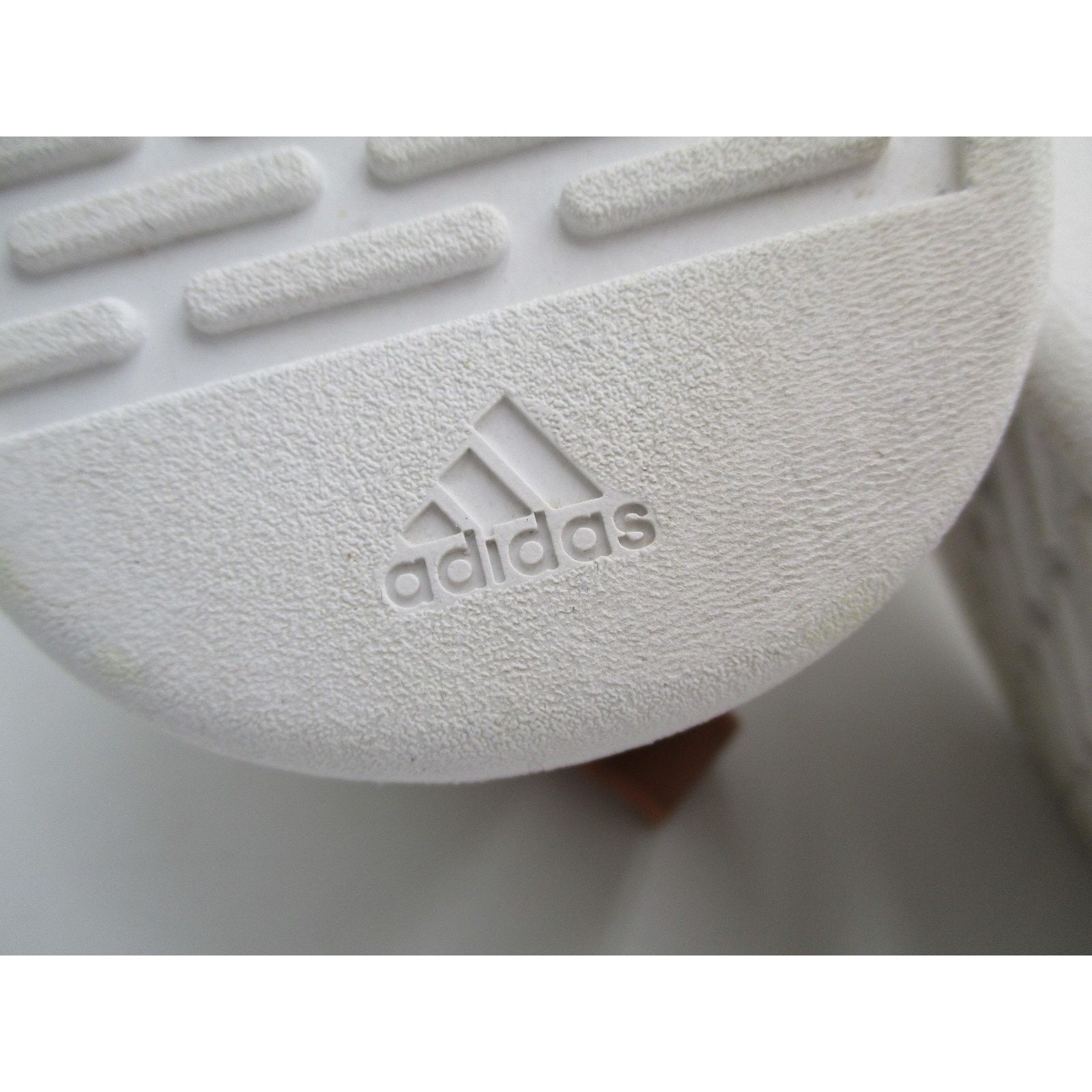 Adidas Adidas Shoes Women's Sz 11 Beige Low Top Casual Sneakers 1S5 Size US 11 / IT 41 - 13 Thumbnail