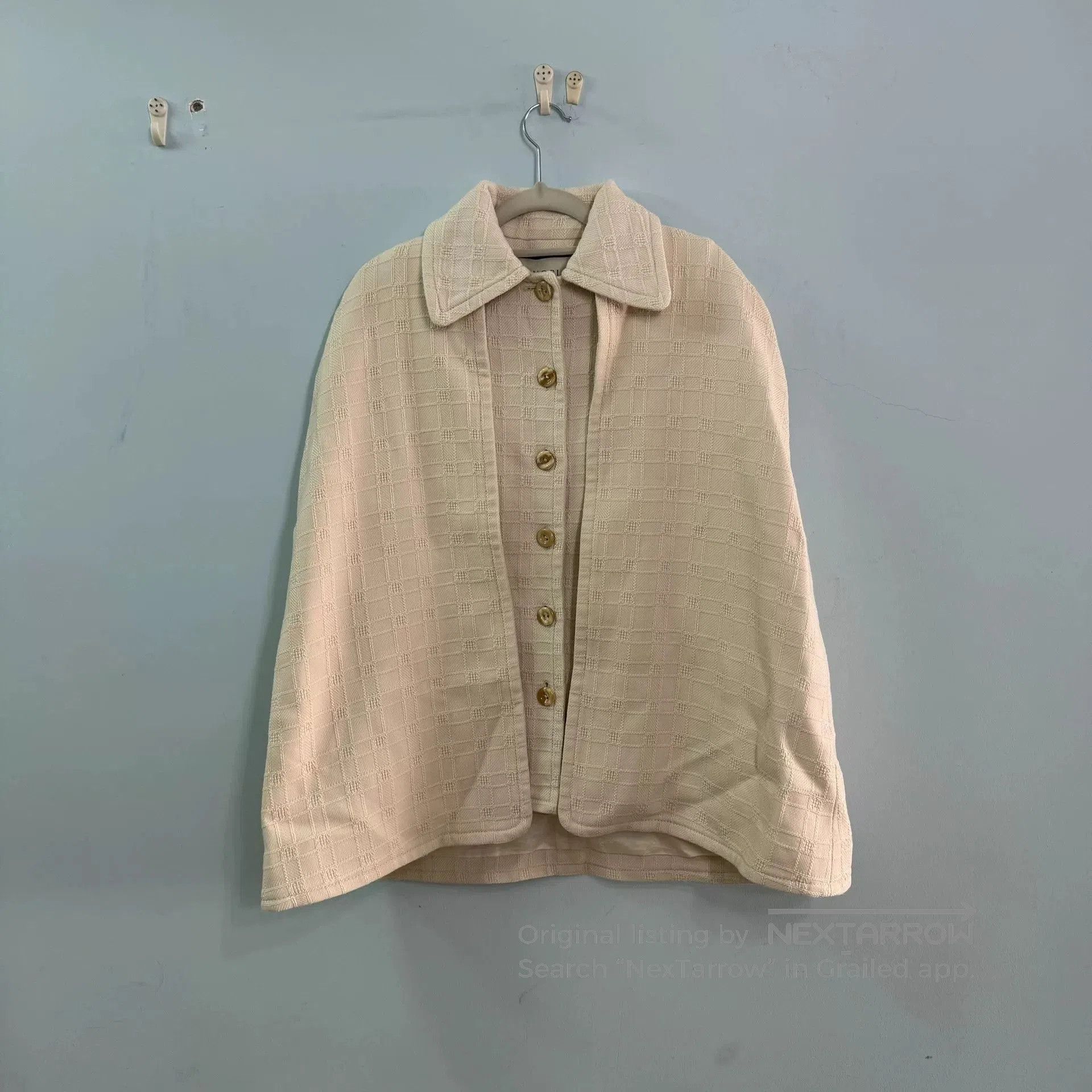 Gucci Gucci White Cape Two. Size S / US 4 / IT 40 - 1 Thumbnail