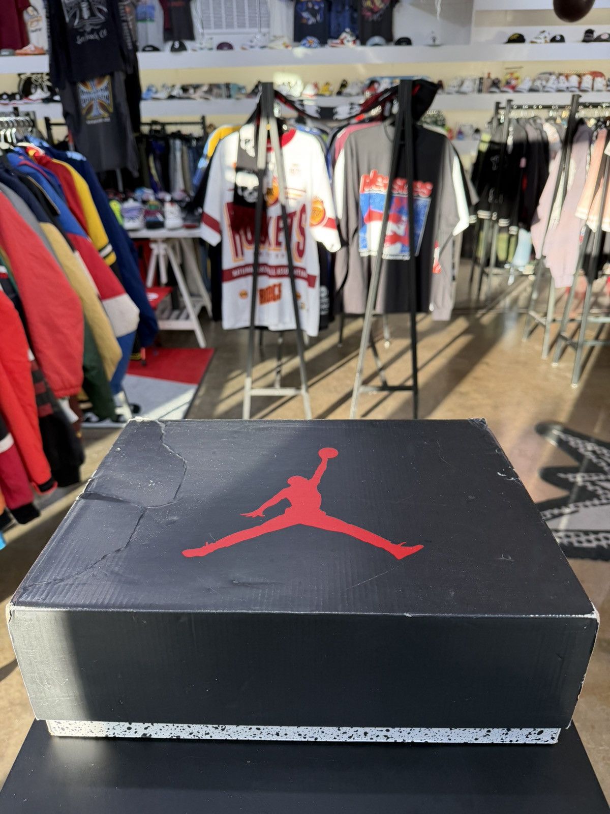 Jordan Brand Air Jordan 12 Flu Game Size 11 (2025) Size US 11 / EU 44 - 13 Thumbnail