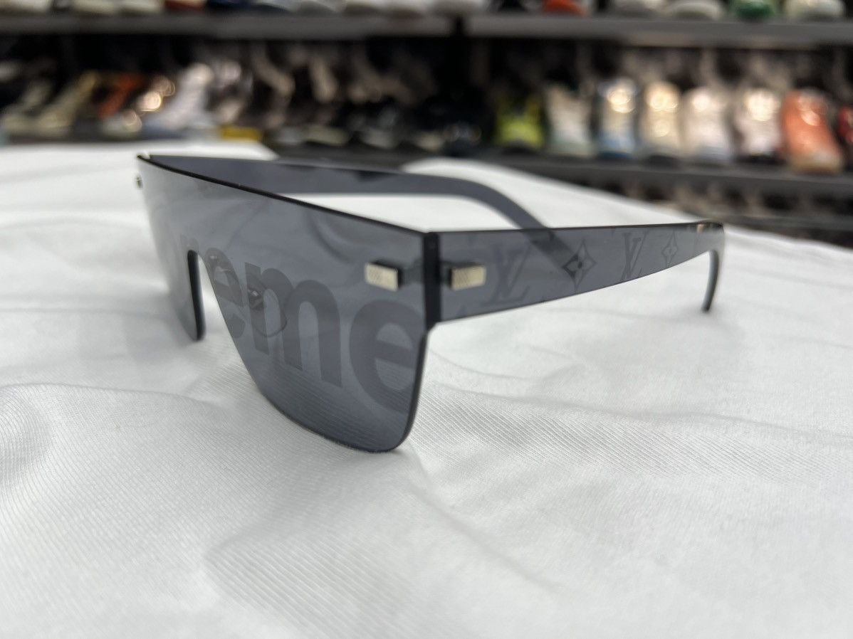 Louis Vuitton Louis Vuitton x Supreme Sunglasses Size ONE SIZE - 1 Thumbnail