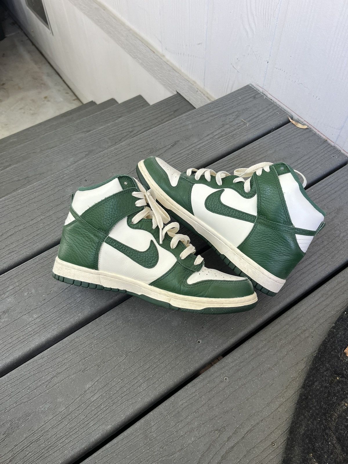 Nike Gorge Green Nike Dunk High 2012 Release Size US 8 / EU 41 - 4 Thumbnail