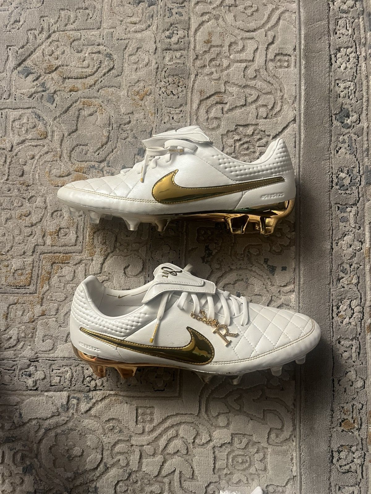 Nike Ronaldinho Legend 10 Tiempo RGN Elites Size US 11 / EU 44 - 5 Thumbnail