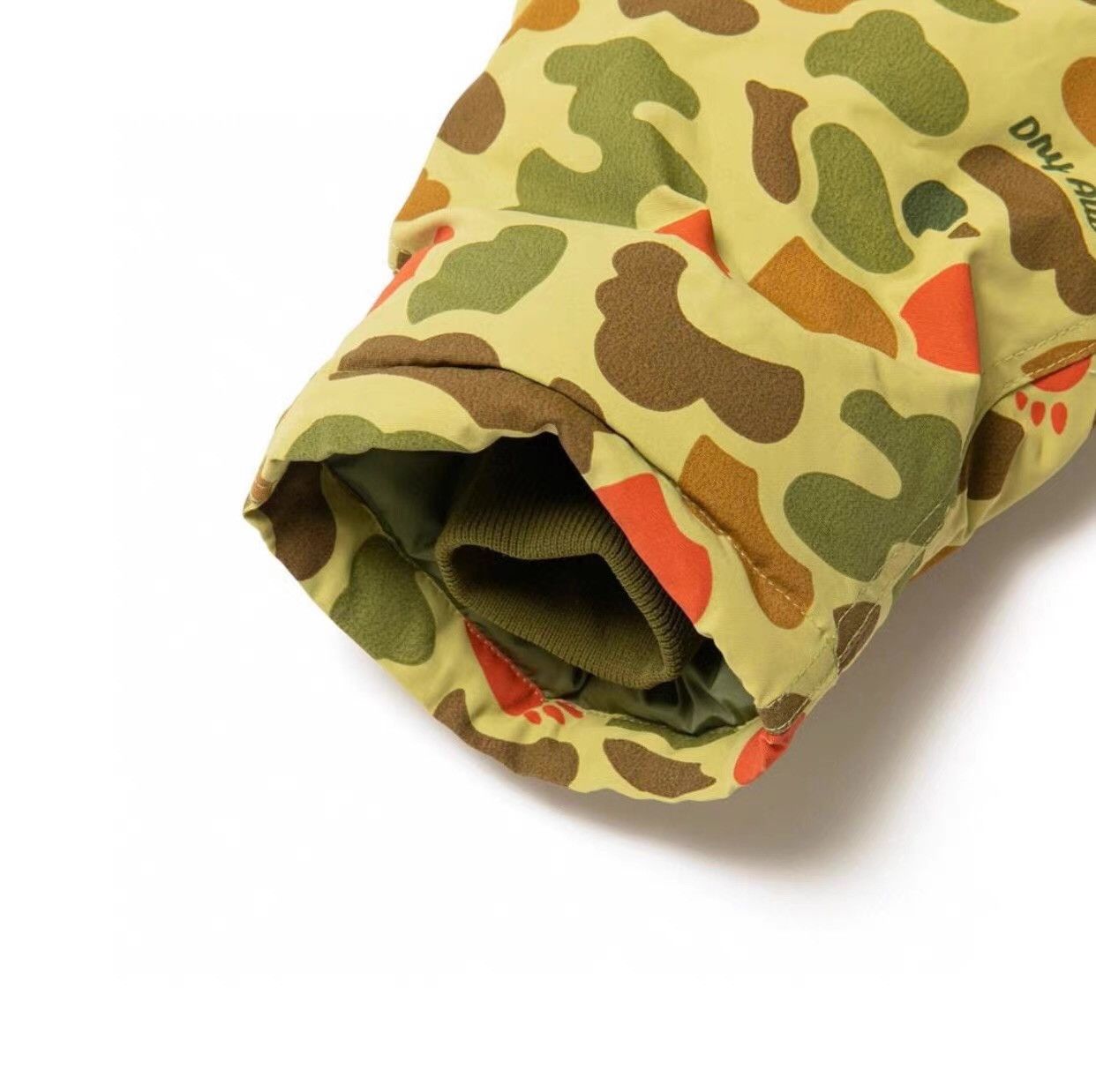 Human Made HUMAN MADE DUCK CAMO DOWN Reversible Vest Ｑ22 Size US M / EU 48-50 / 2 - 4 Thumbnail