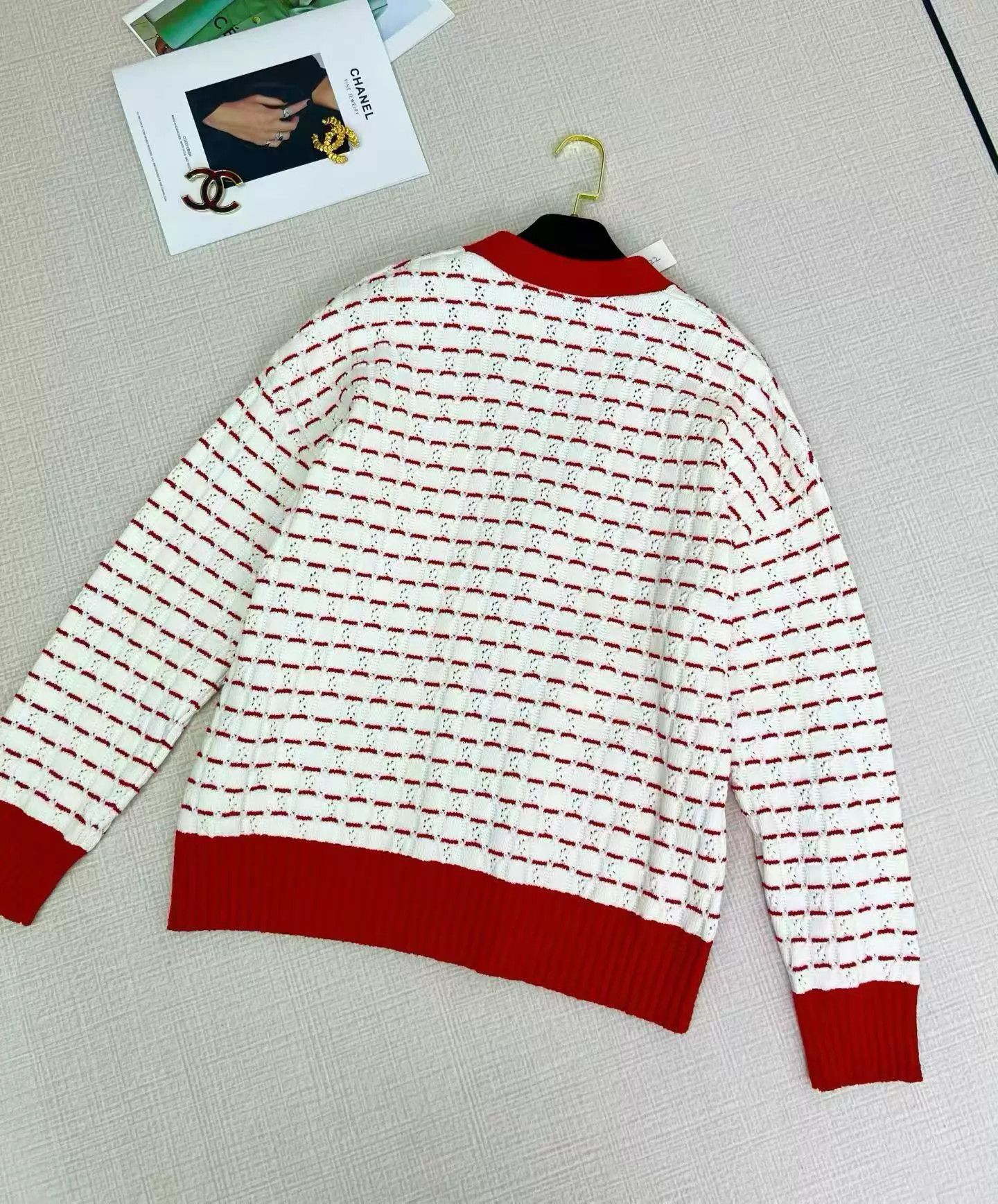 Chanel Chanel 23C Cruise Red & White Stripe Knit Cardigan 40 Size M / US 6-8 / IT 42-44 - 4 Thumbnail