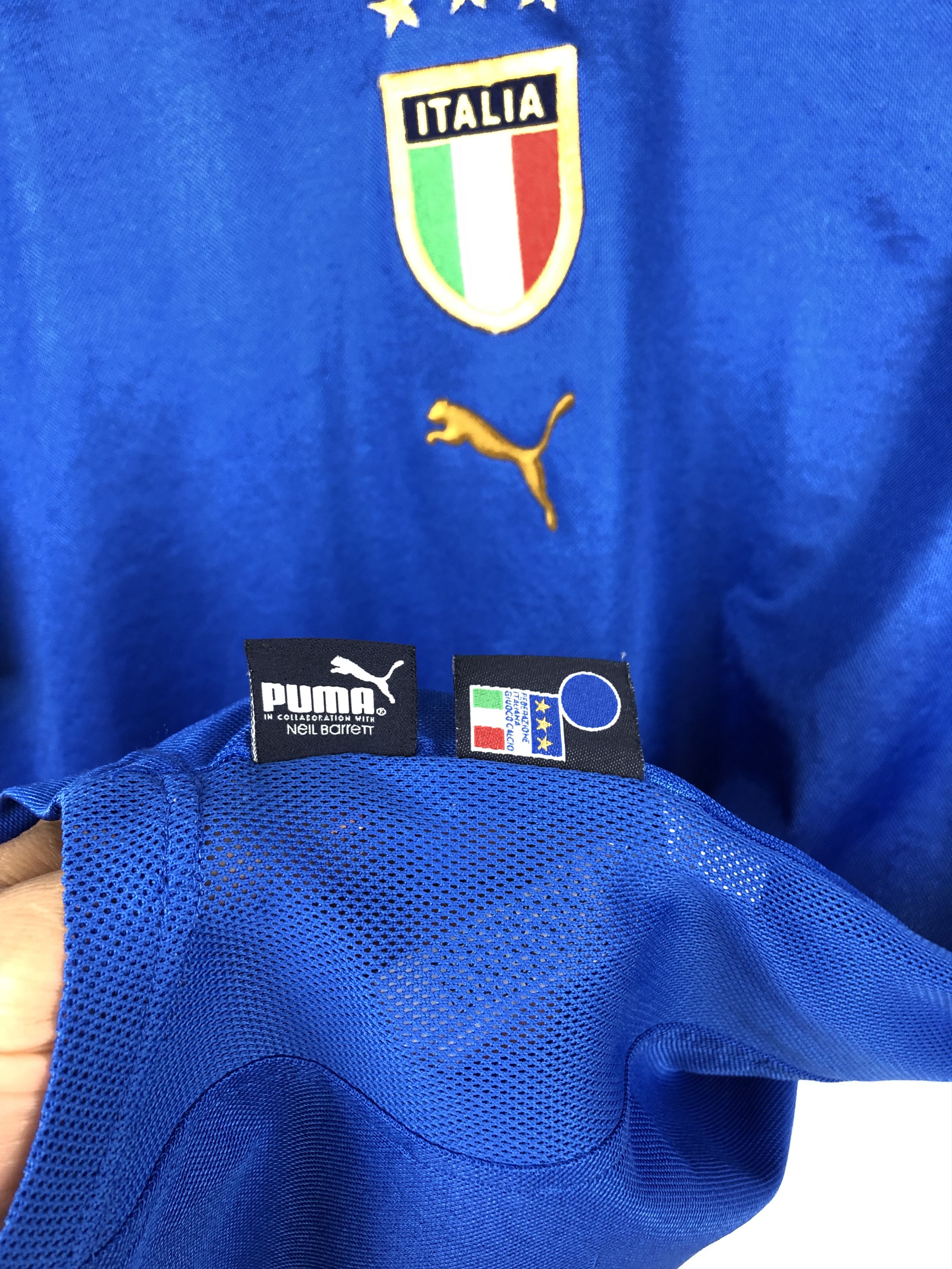 Vintage Italy football shirt 2004 Soccer Puma Maglia Jersey Trikot Size US S / EU 44-46 / 1 - 7 Thumbnail