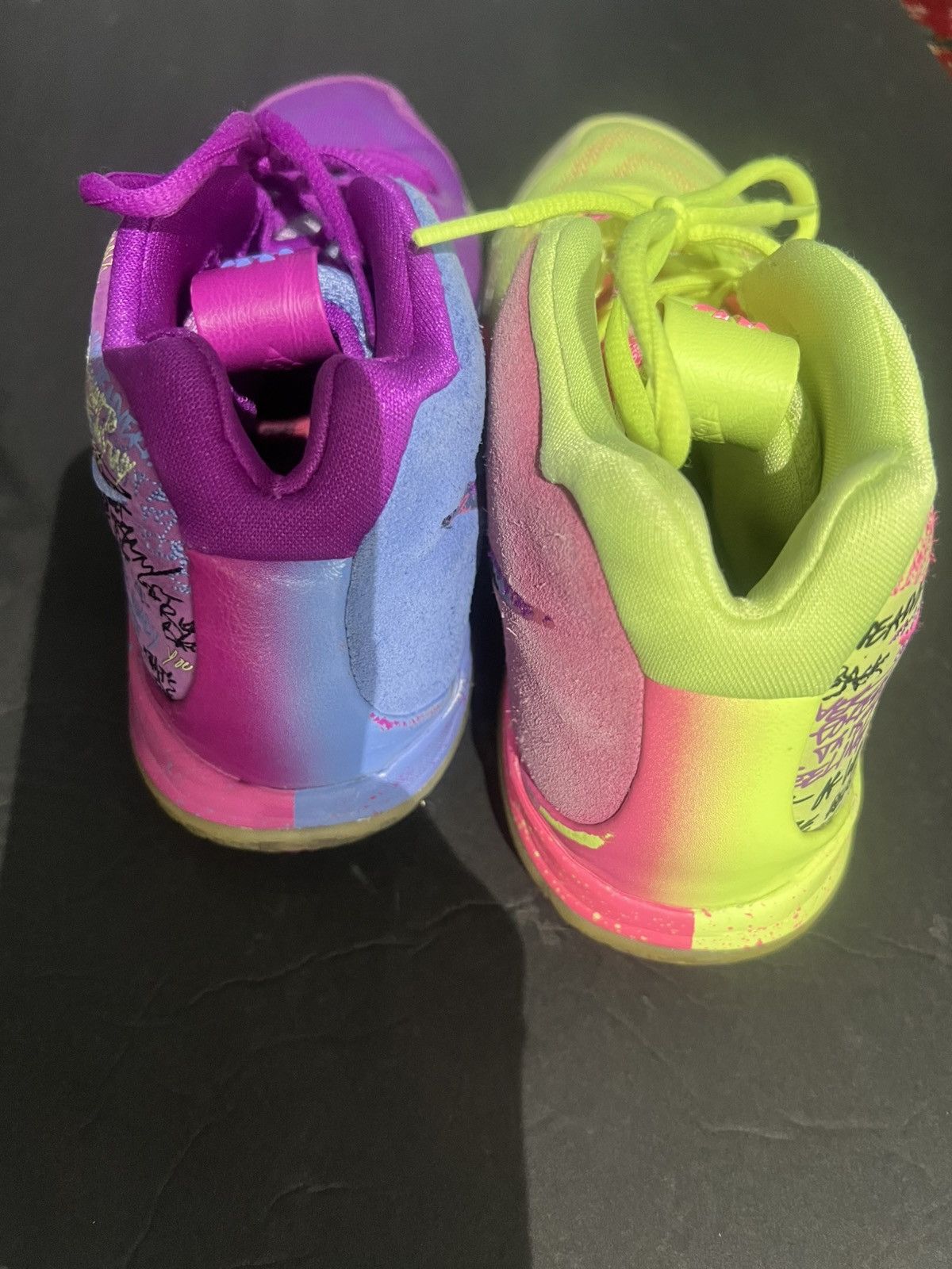 Nike Kyrie Size US 7 / EU 40 - 5 Thumbnail