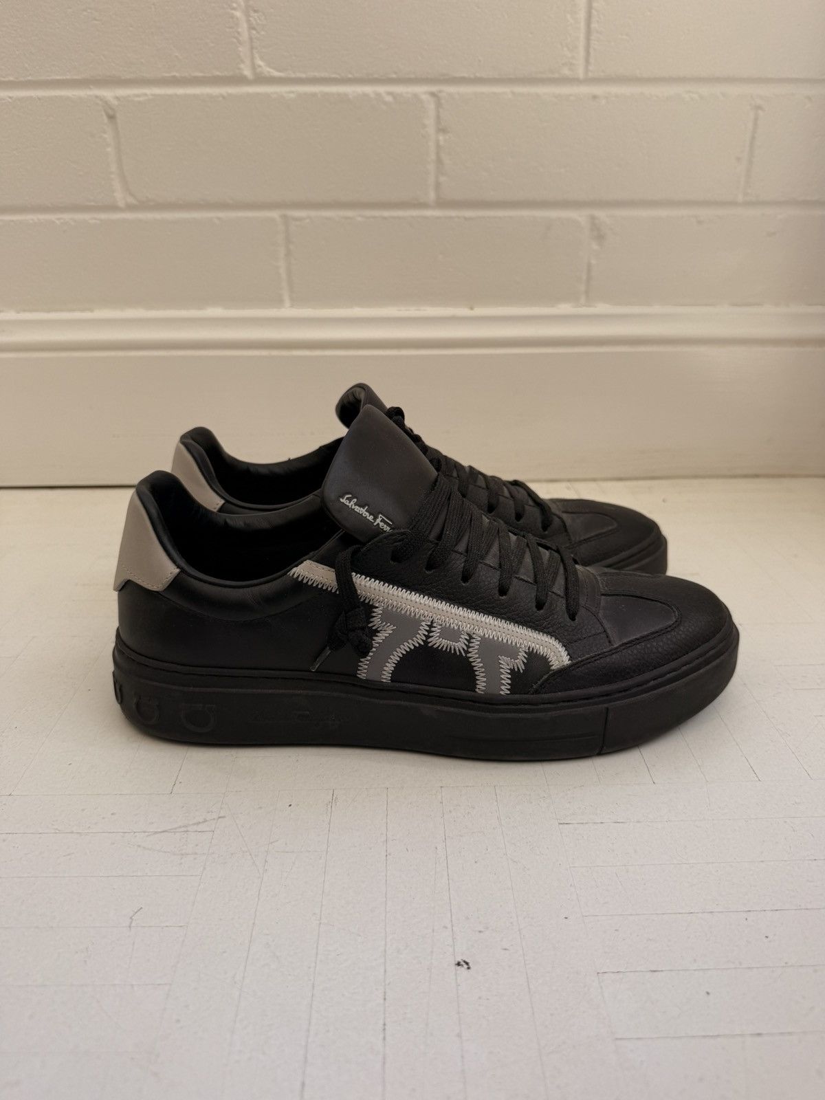 Salvatore Ferragamo Fergamo sneakers barely worn Size US 8.5 / EU 41-42 - 1 Thumbnail