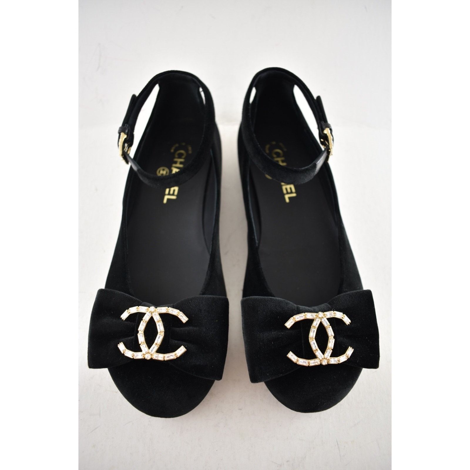 Chanel Chanel Black Velvet Crystal CC Bow Ankle Strap Flat 38.5 Size US 8.5 / IT 38.5 - 11 Thumbnail