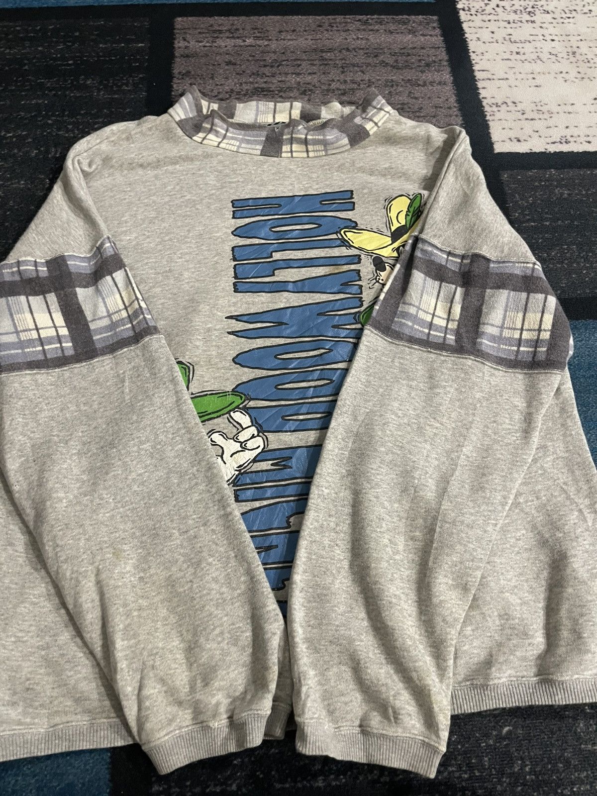 Disney Vintage Disney Hollywood Mickey Crewneck Sweatshirt Size US L / EU 52-54 / 3 - 12 Thumbnail