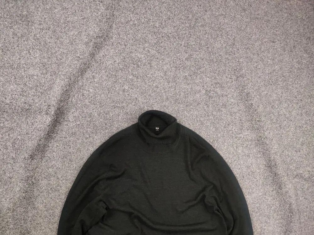 Uniqlo Uniqlo light wool Sweater high turtleneck collar dark green Size US M / EU 48-50 / 2 - 1 Thumbnail