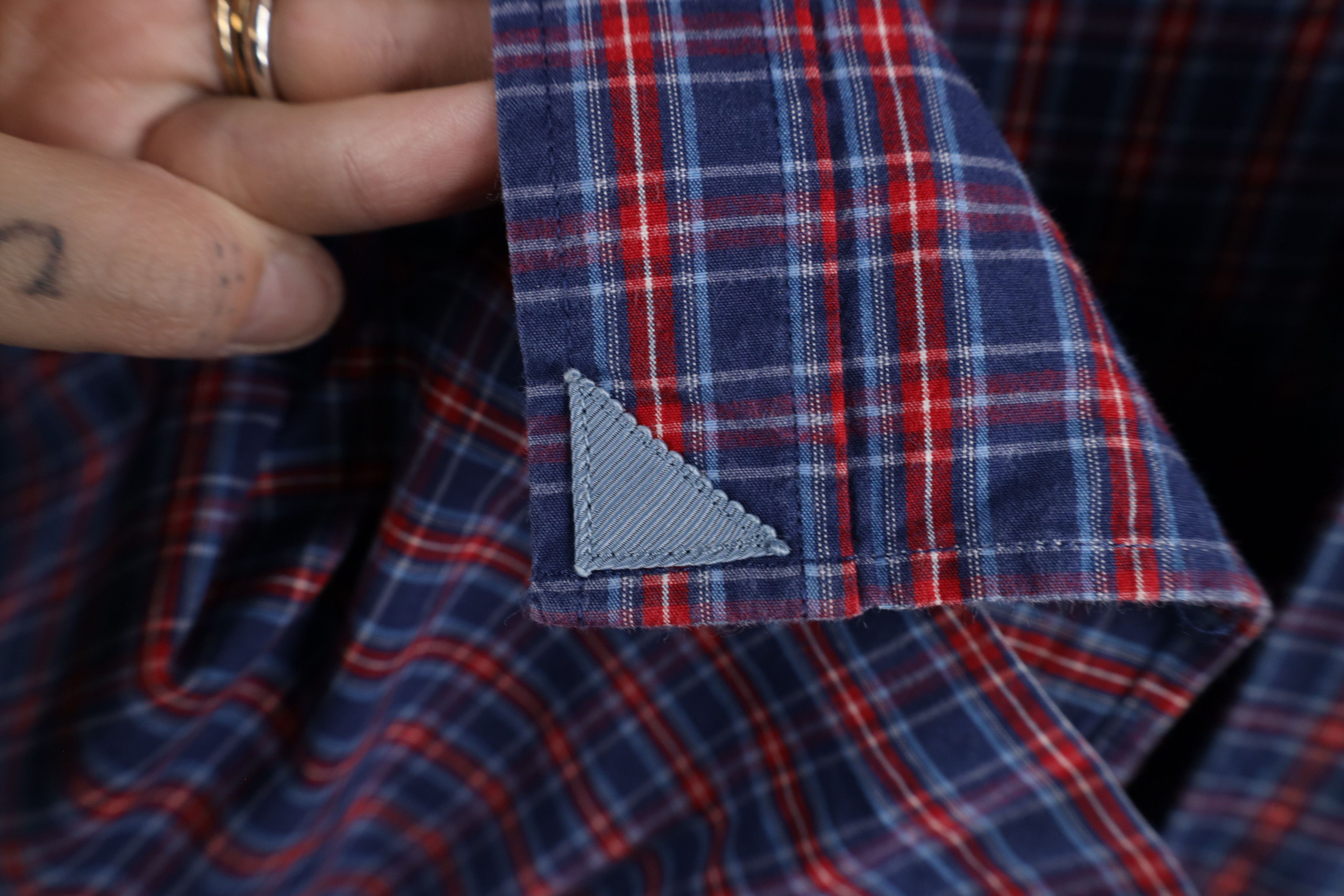 UNTUCKit × Vintage Untuckit Long Sleeve Collared Button Shirt Blue Plaid Cotton Size US XL / EU 56 / 4 - 4 Thumbnail