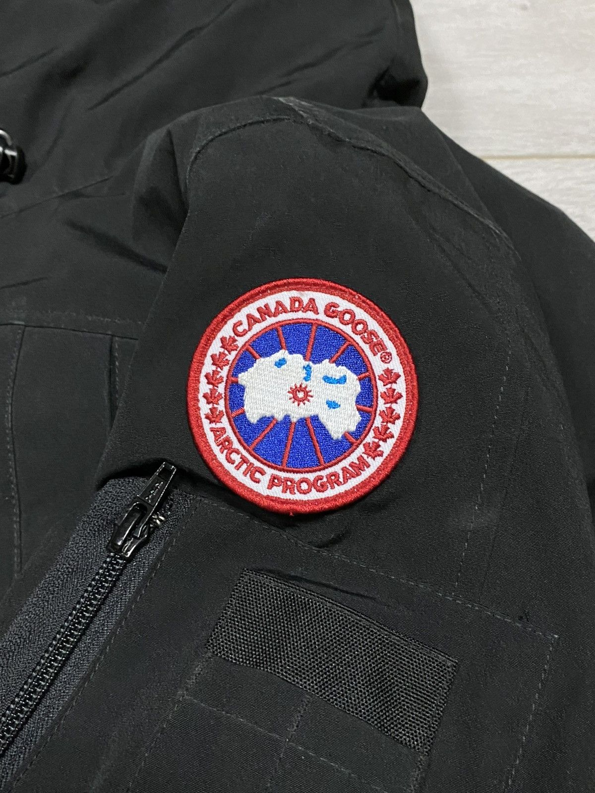 Canada Goose Canada Goose Montebello down puffer jacker parka fur Size M / US 6-8 / IT 42-44 - 14 Thumbnail
