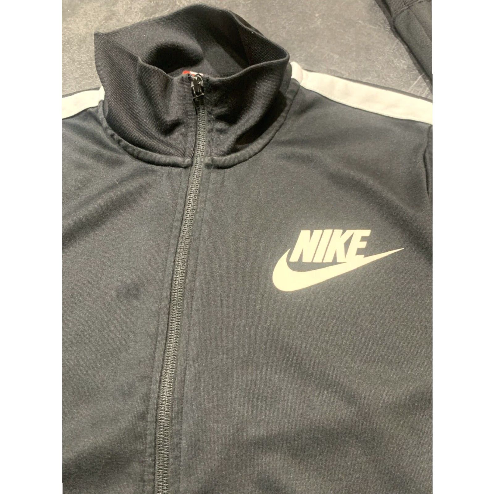 Nike Nike Track Jacket Mens Large Black White Collared Long Sleeve Full Zip Performance Size US L / EU 52-54 / 3 - 3 Thumbnail