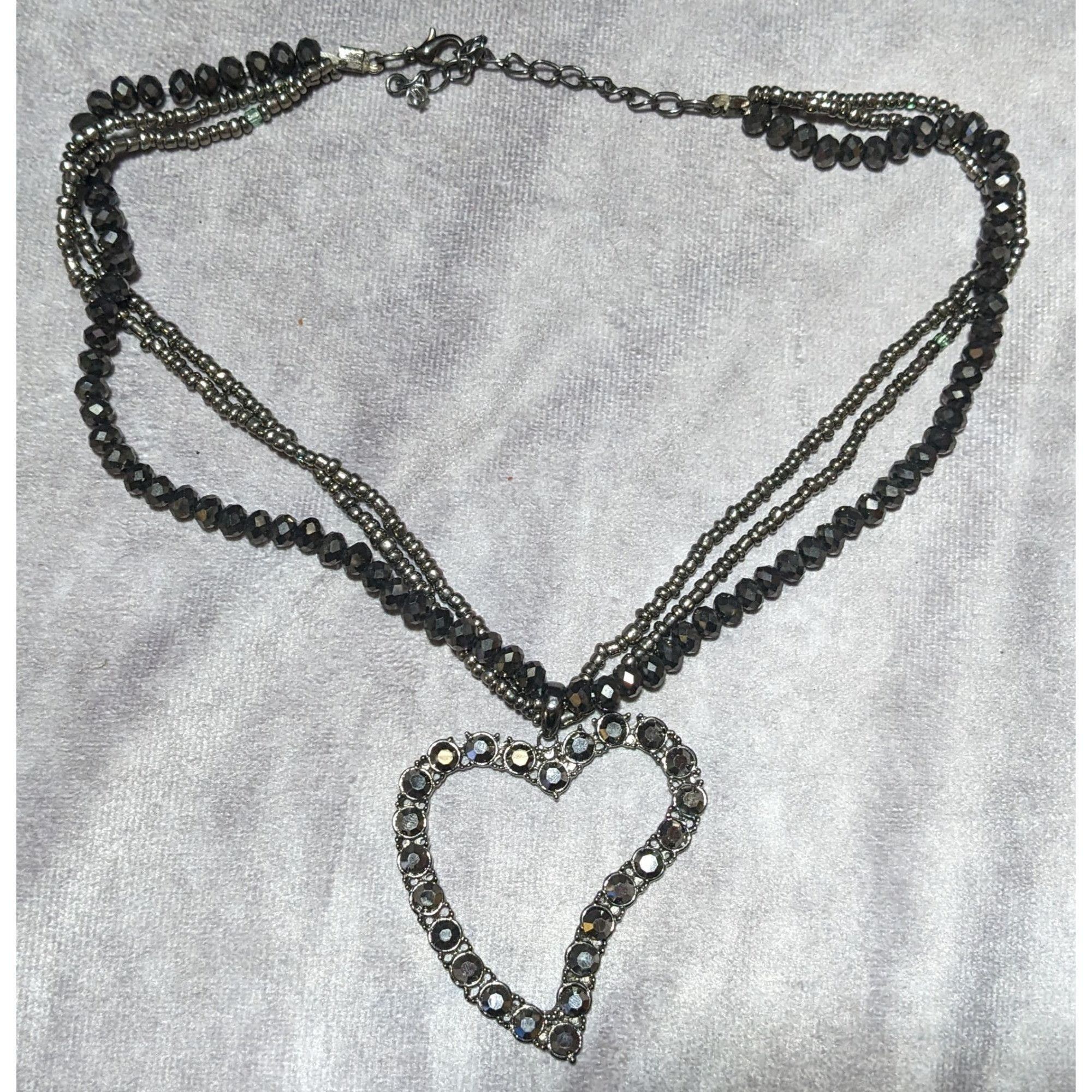 Other Glam Goth Rhinestone Open Heart Beaded Necklace Size ONE SIZE - 10 Thumbnail