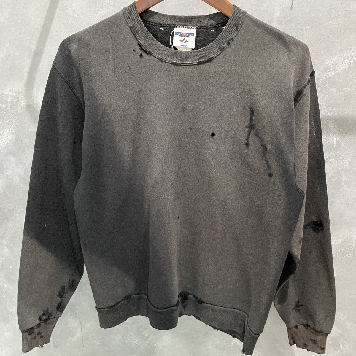 Vintage Rare Vintage Thrashed Sunfaded Sweatshirt ERD Grunge Size US L / EU 52-54 / 3 - 1 Thumbnail