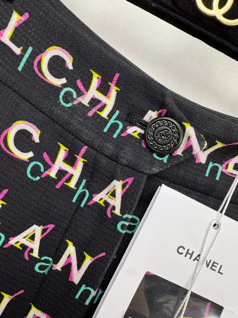 Chanel Chanel Graffiti Shorts Size 25" / US 0 / IT 36 - 2 Thumbnail