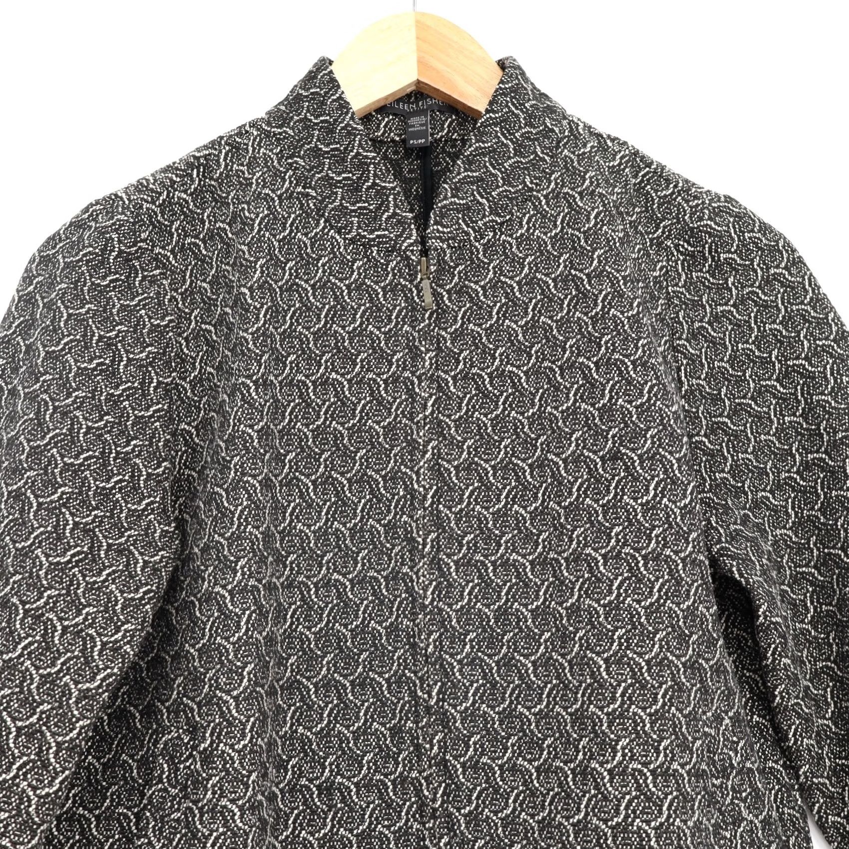 Eileen Fisher Eileen Fisher Rosette Jacquard Flight Jacket Black White Cotton Sz PS Jacket Women Square Pattern Jacquard Zipper Pockets Dry Clean Size S / US 4 / IT 40 - 3 Thumbnail