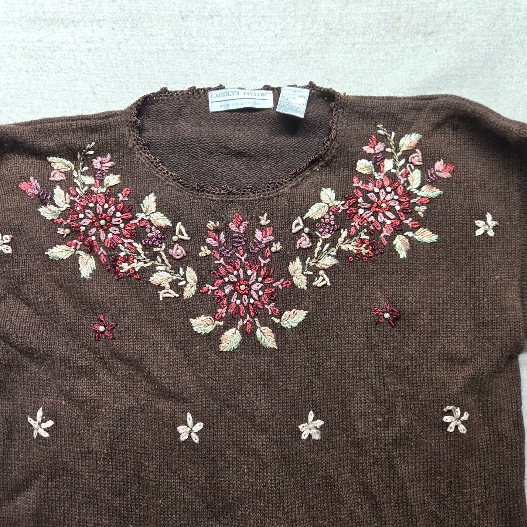 Vintage Carolyn Taylor Sweater Shirt Adult Women S Brown Floral 3/4 Sleeve V-Neck Pullover Women’s Small Floral Heavyweight Size S / US 4 / IT 40 - 2 Thumbnail