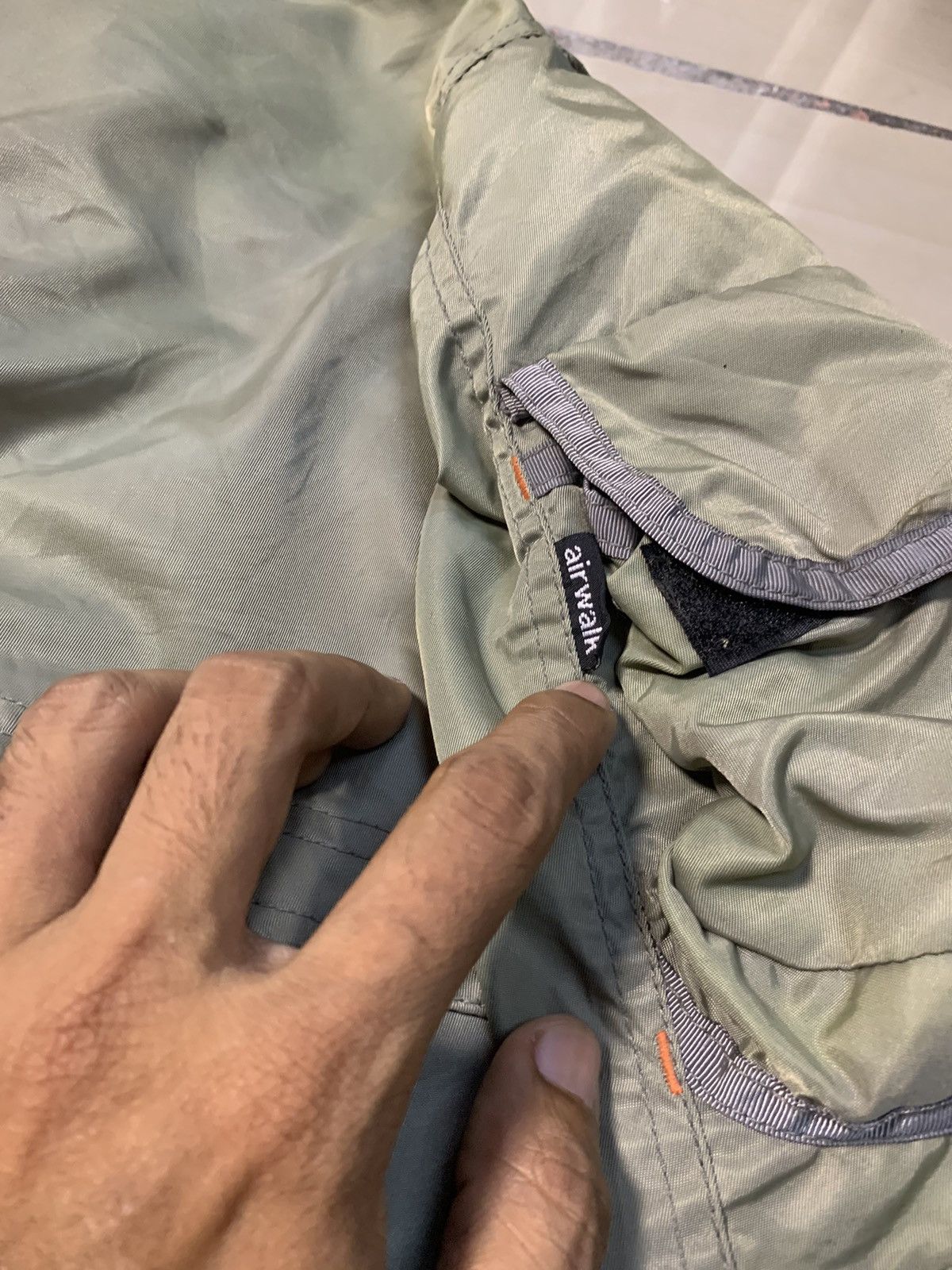 RARE AIRWALK MULTIPOCKET SLEEVE RARE WINDBREAKER SUNFADED