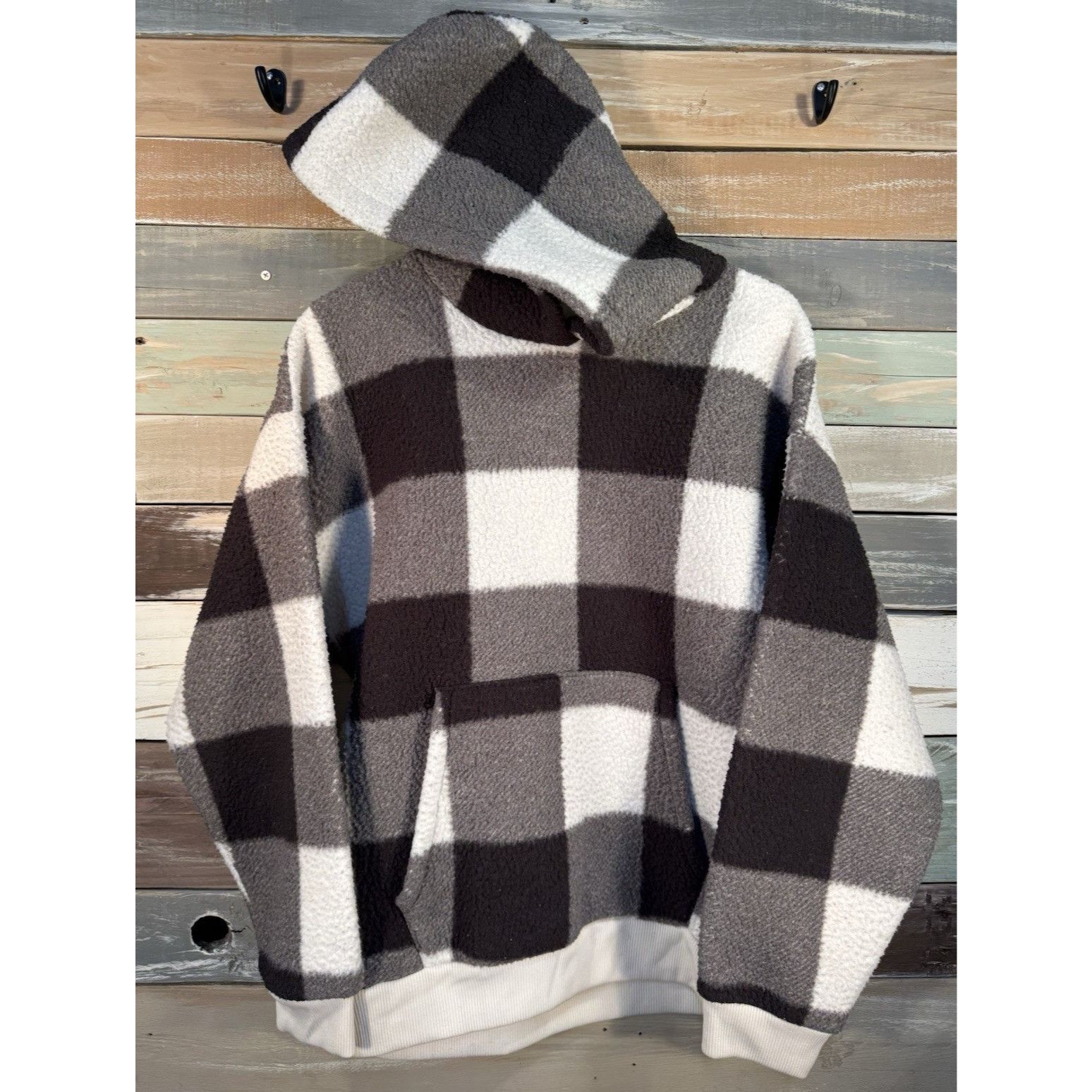 American Eagle Outfitters AMERICAN EAGLE Sherpa Hoodie M Black White Plaid Fleece Cozy Size M / US 6-8 / IT 42-44 - 4 Thumbnail