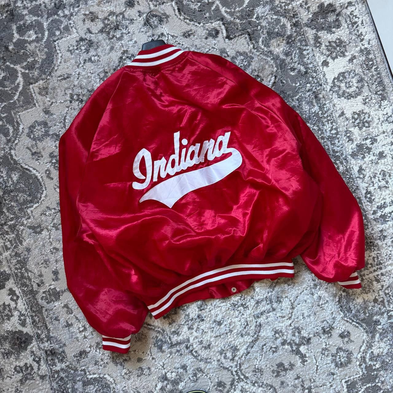 Vintage Vintage 80’s IU Indiana Hoosiers Retro Satin Bomber Jacket Size US XL / EU 56 / 4 - 4 Thumbnail