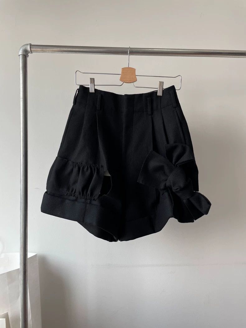 Comme des Garcons Comme des Garcons size S Bow shorts Size 23" - 1 Thumbnail