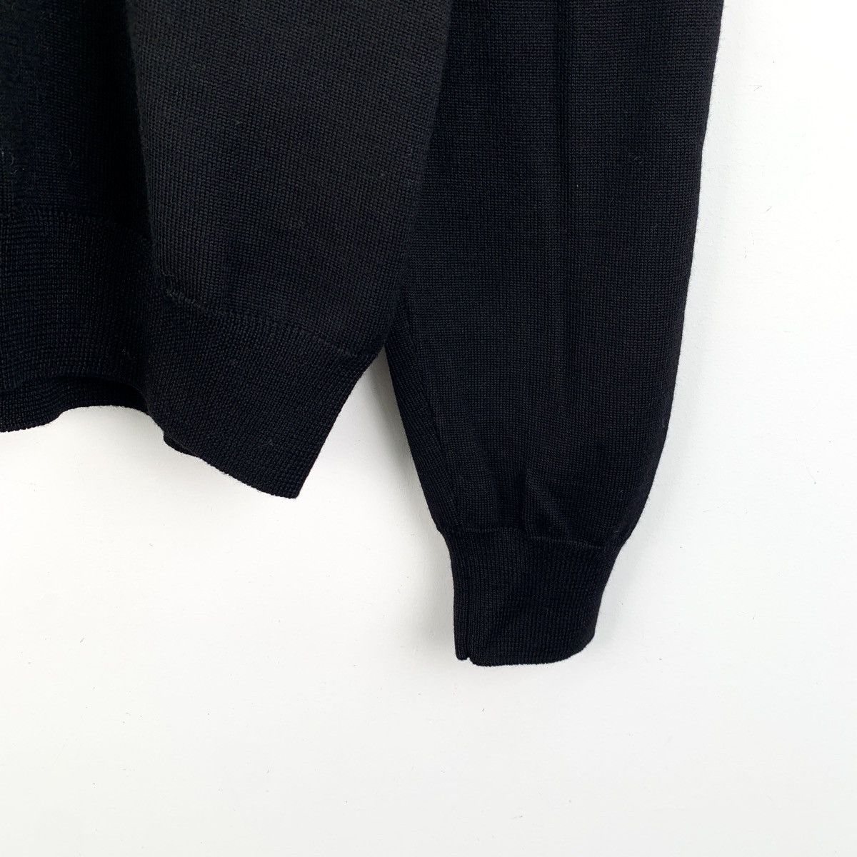 Celine Celine Black Wool V-neck Long Sleeve Knit Sweater K26WX Size US S / EU 44-46 / 1 - 4 Thumbnail