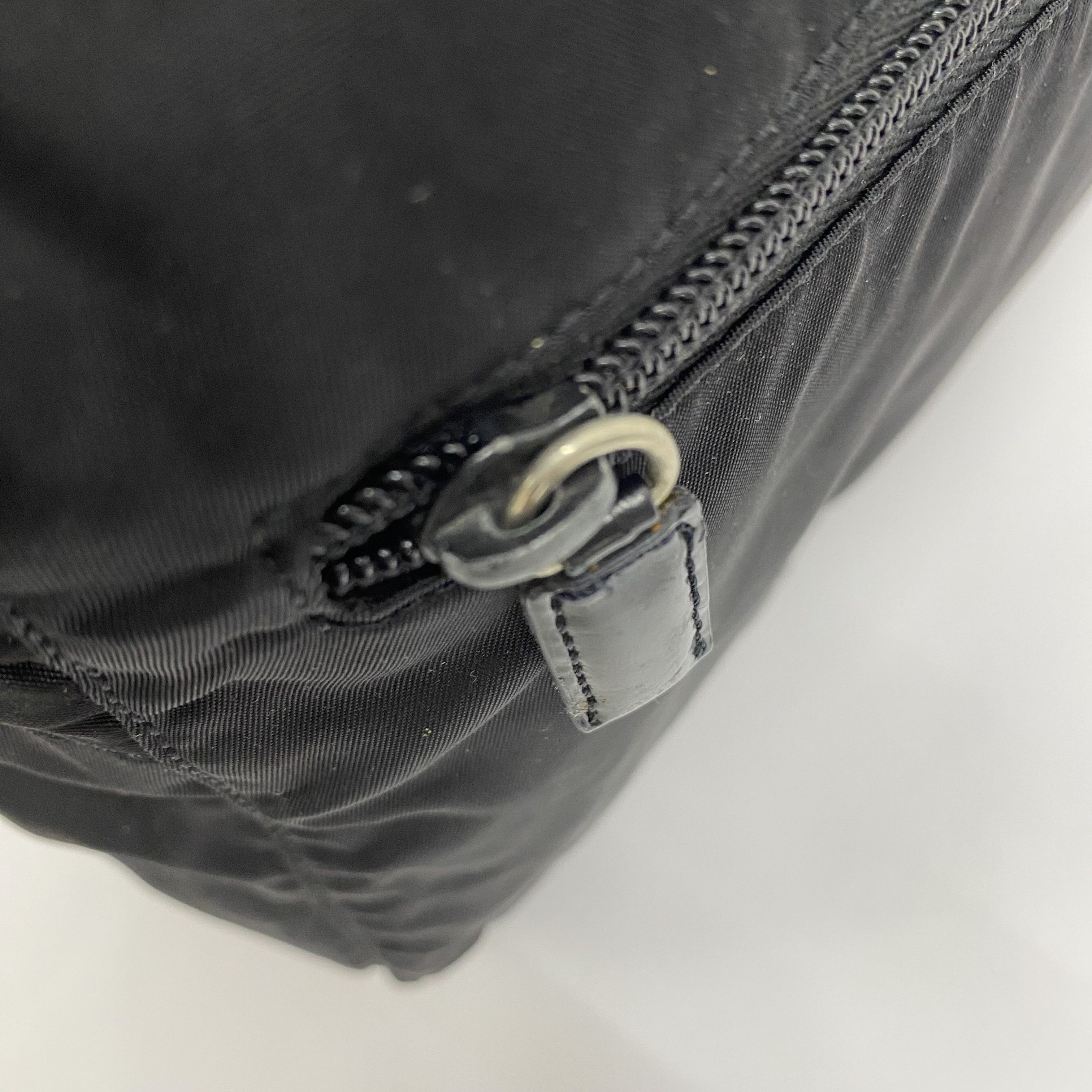 Prada Vintage Nylon Prada Bag Luxury Black Size ONE SIZE - 7 Thumbnail