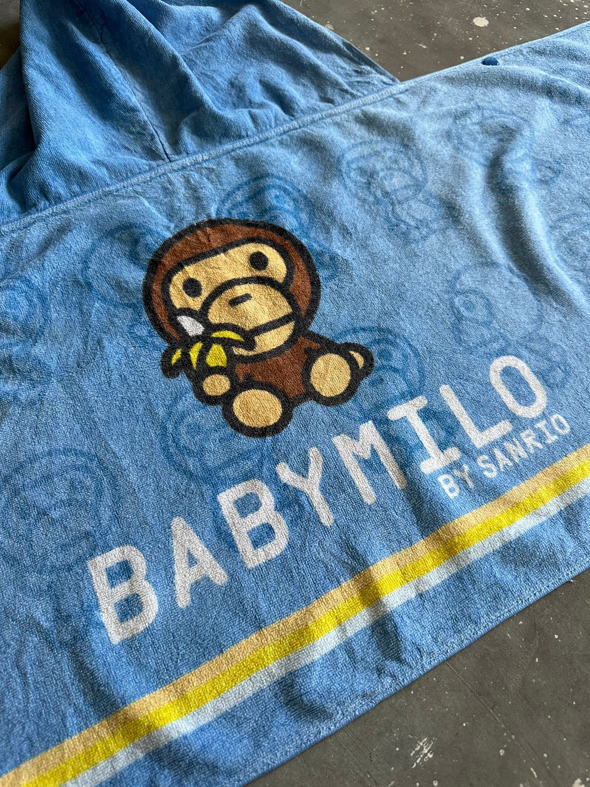 Bape 🔥Rare!!! Baby Milo by San Rio Japan Hooded Towel Unisex Size ONE SIZE - 3 Thumbnail