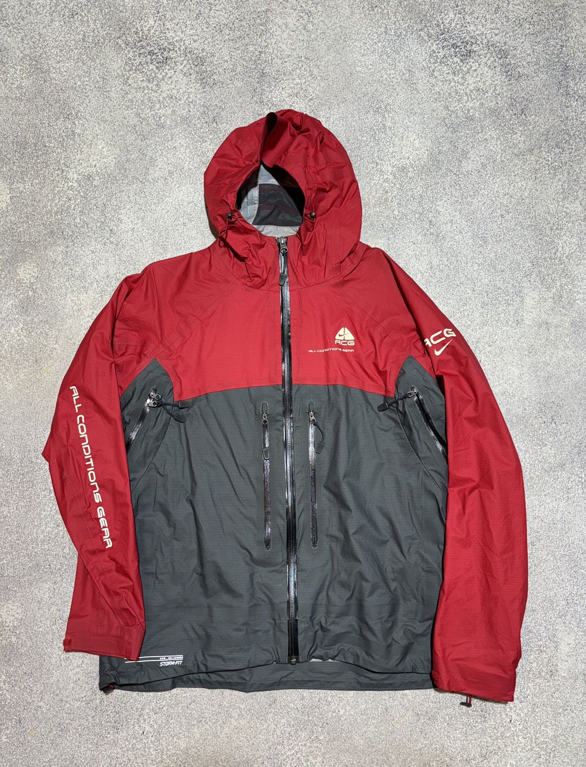 Vintage Nike ACG Storm-fit Jacket Red Outdoor size L