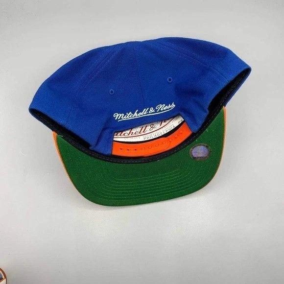 Mitchell & Ness New York Knicks Hat Men Blue Orange Big Logo Snap Back Cap Size ONE SIZE - 3 Thumbnail