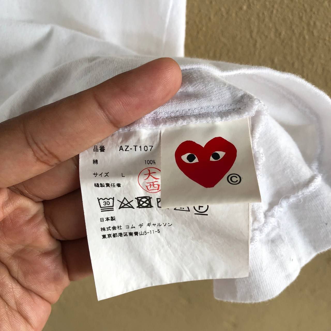 Comme des Garcons PLAY Rare Distressed Comme Des Garcons Play Small Logo Tees Size US XS / EU 42 / 0 - 6 Thumbnail