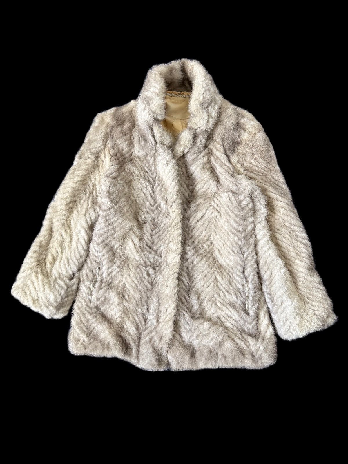 Japanese Brand Vintage Japan Custom Genuine Faux Fur Jacket Size S Size S / US 4 / IT 40 - 1 Thumbnail