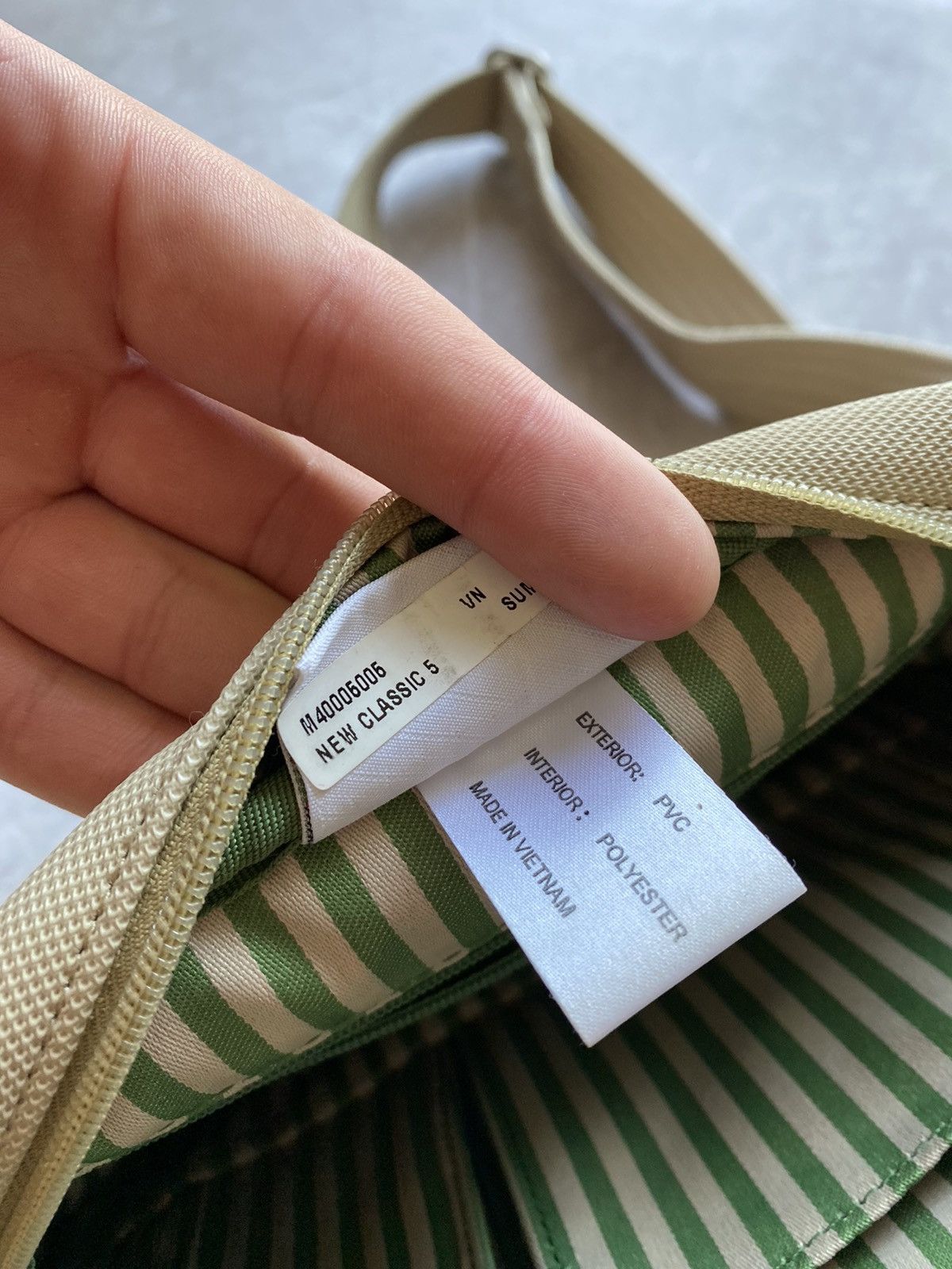 Lacoste Vintage Y2K Lacoste Crossbody Messenger Bag Adjustable Strap Size ONE SIZE - 10 Thumbnail