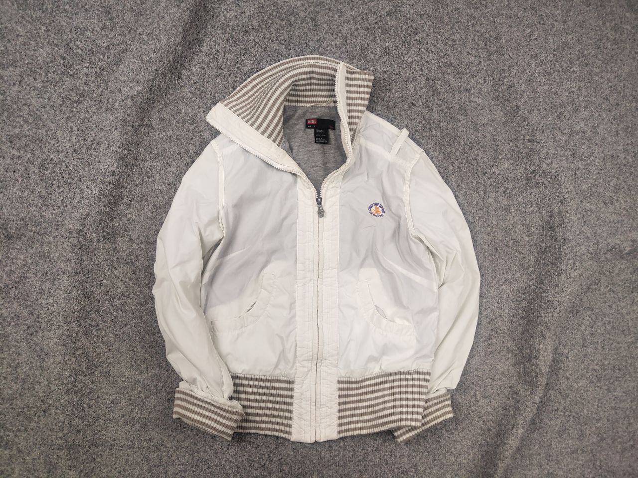 Diesel Vintage Y2K Style Diesel Jacket wide cuffs and Big logo Size US S / EU 44-46 / 1 - 1 Thumbnail