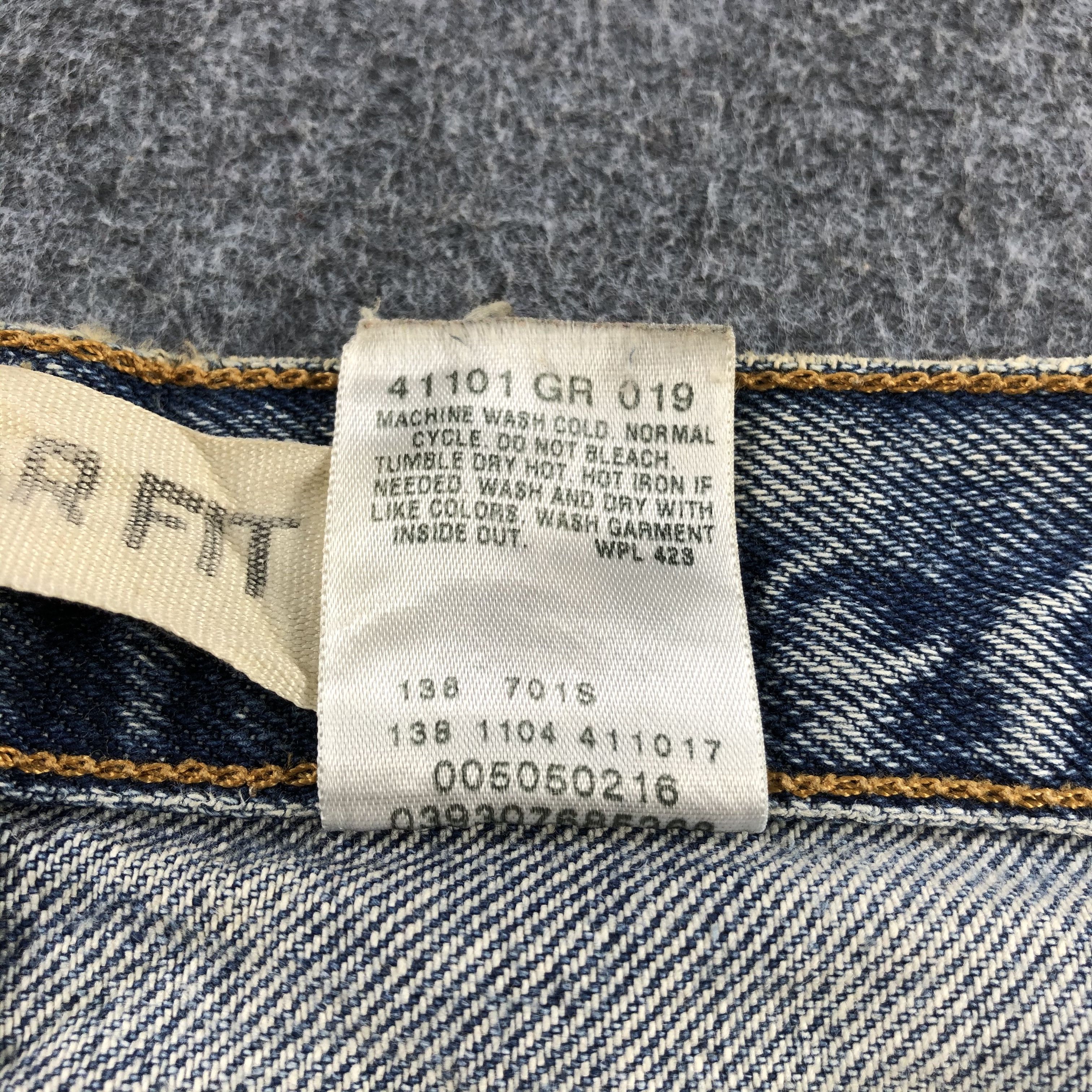Levi's Vintage Blue Wash Levis 505 Jeans-J2262 Size US 31 - 16 Thumbnail