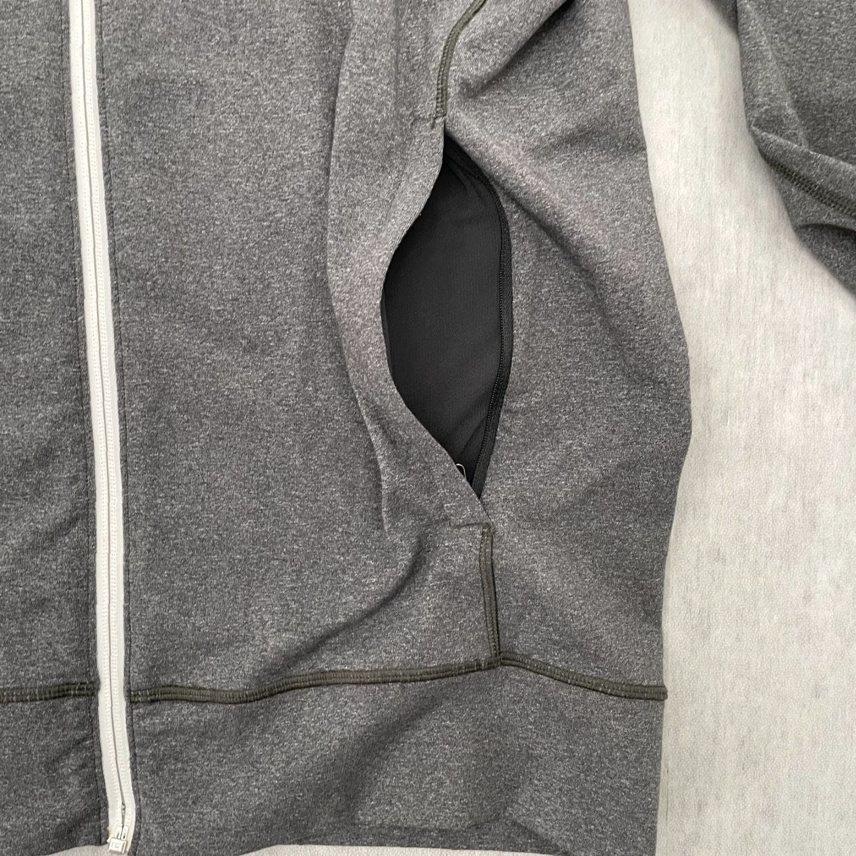 Lululemon VINTAGE Lululemon Jacket Men Adult XL Gray Black Full Zip Pockets Athletic Outdoor 2010s Size US XL / EU 56 / 4 - 6 Thumbnail
