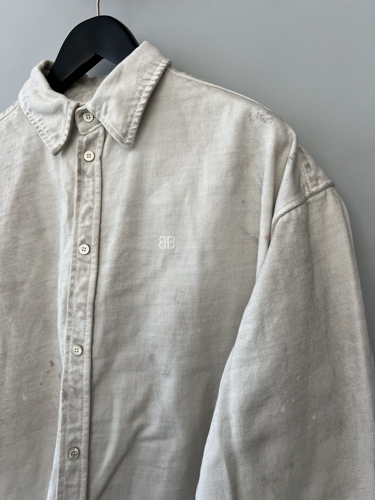 Balenciaga Balenciaga BB Logo Denim Shirt Dirty Cream Size US S / EU 44-46 / 1 - 2 Thumbnail