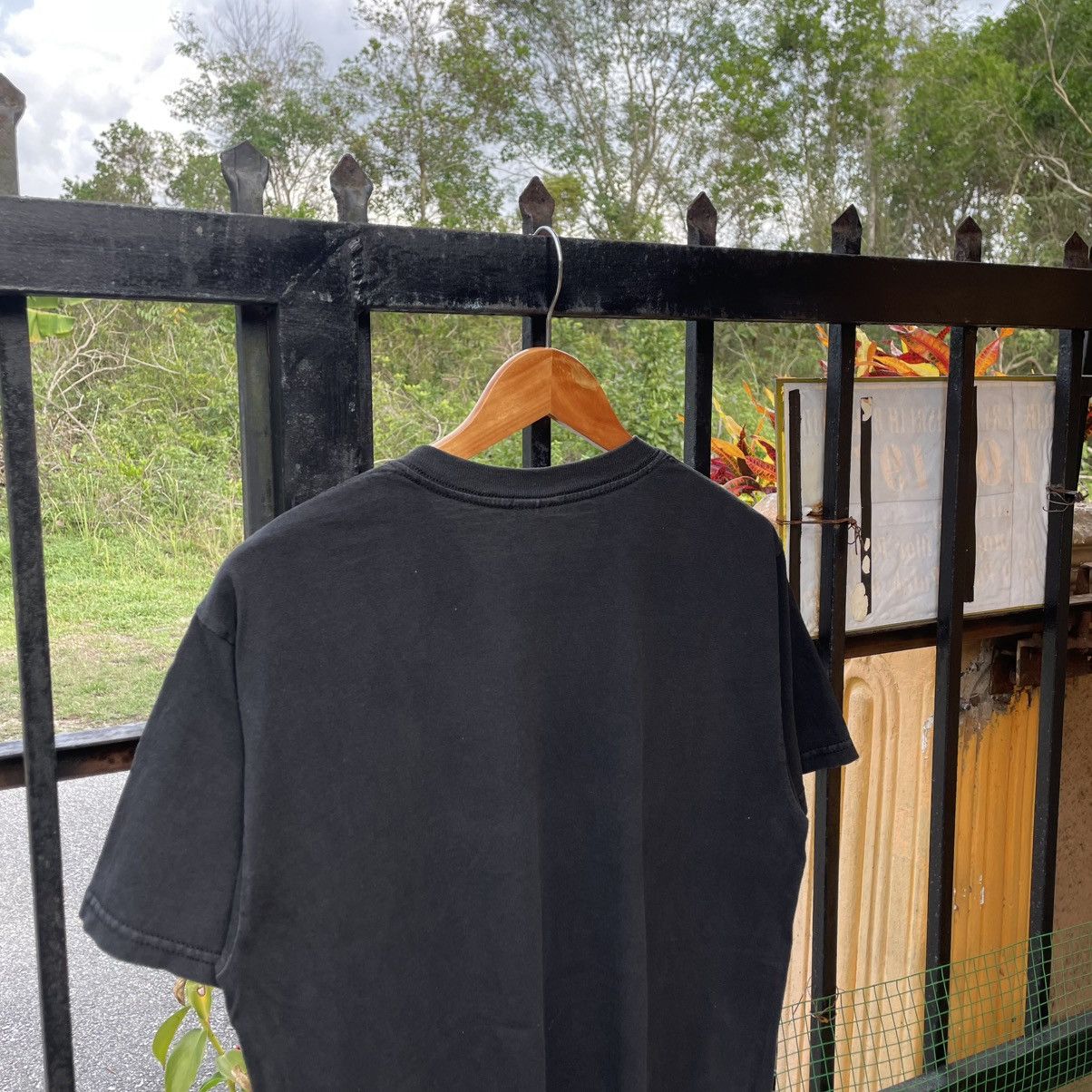 Band Tees 🔥Vintage 00s The Ventures Alternative Rock Band Promo Tee Size US M / EU 48-50 / 2 - 3 Thumbnail