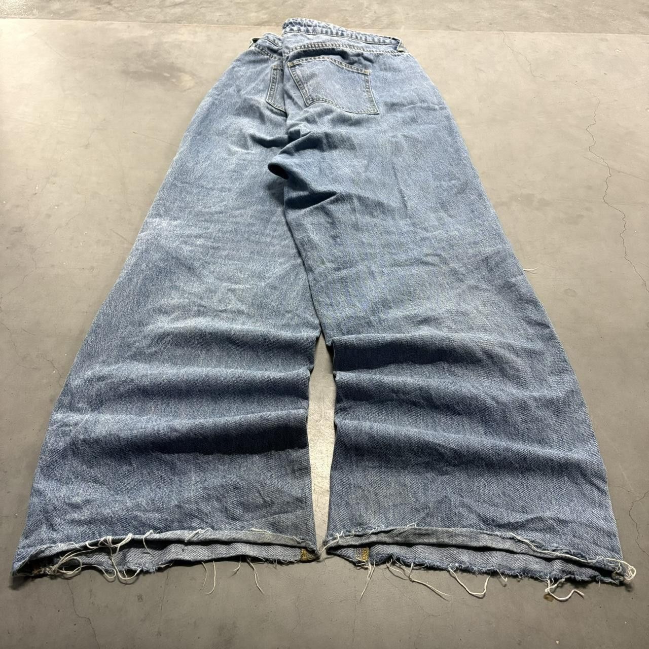 Vintage Crazy Vintage Y2K/2000s Baggy Wideleg Distressed Ripped Medium Blue Wash Denim Jeans! Size US 40 / EU 56 - 4 Thumbnail