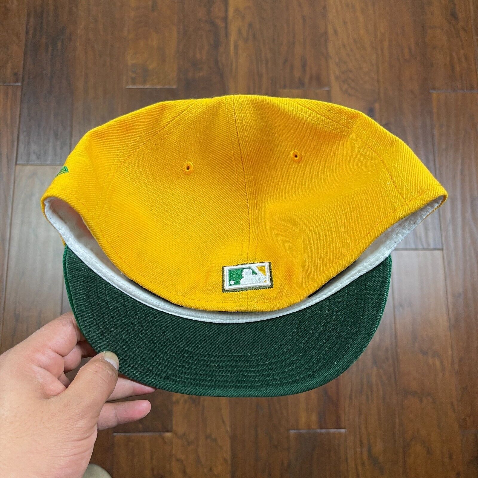 New Era Chicago Cubs Walking Bear Logo Yellow New Era Cap size 7 5/8 Size ONE SIZE - 4 Thumbnail