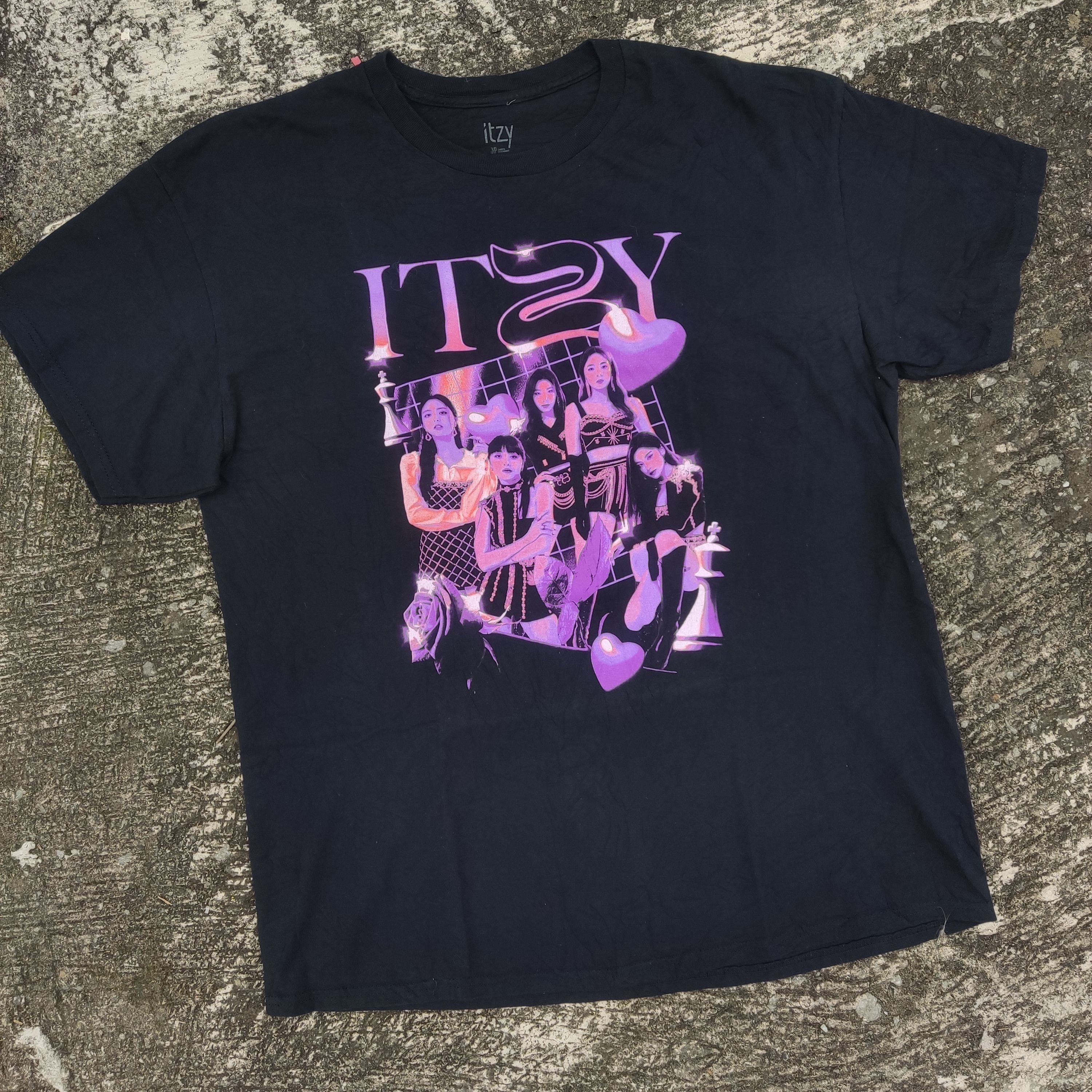 Band Tees Itzy Kpop, 1st World Tour Checkmate Size US XL / EU 56 / 4 - 1 Thumbnail