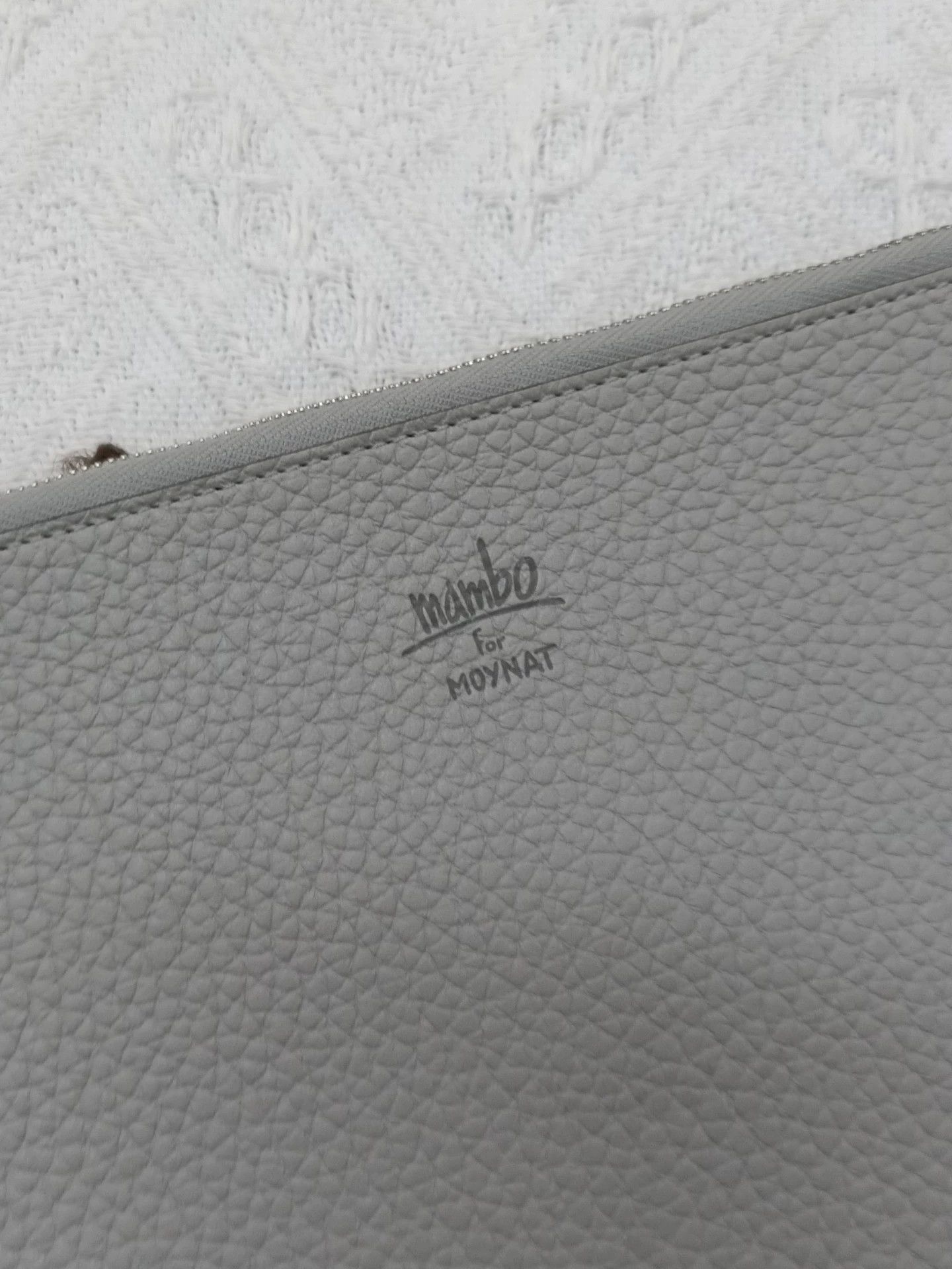 Moynat Moynat Gray Clutch 22.5x17.5 Unused Dust Bag Size ONE SIZE - 3 Thumbnail