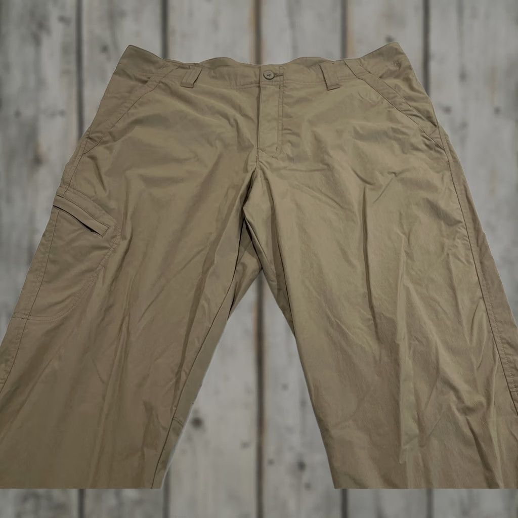 Royal Robbins Royal Robbins Pants Women’s 38x32 Tan Nylon Spandex Pockets Lightweight Cargo Regular Straight Outdoor Pants Woman Tan 38 32 Nylon Spandex Lightweight Size 26" / US 2 / IT 38 - 1 Thumbnail