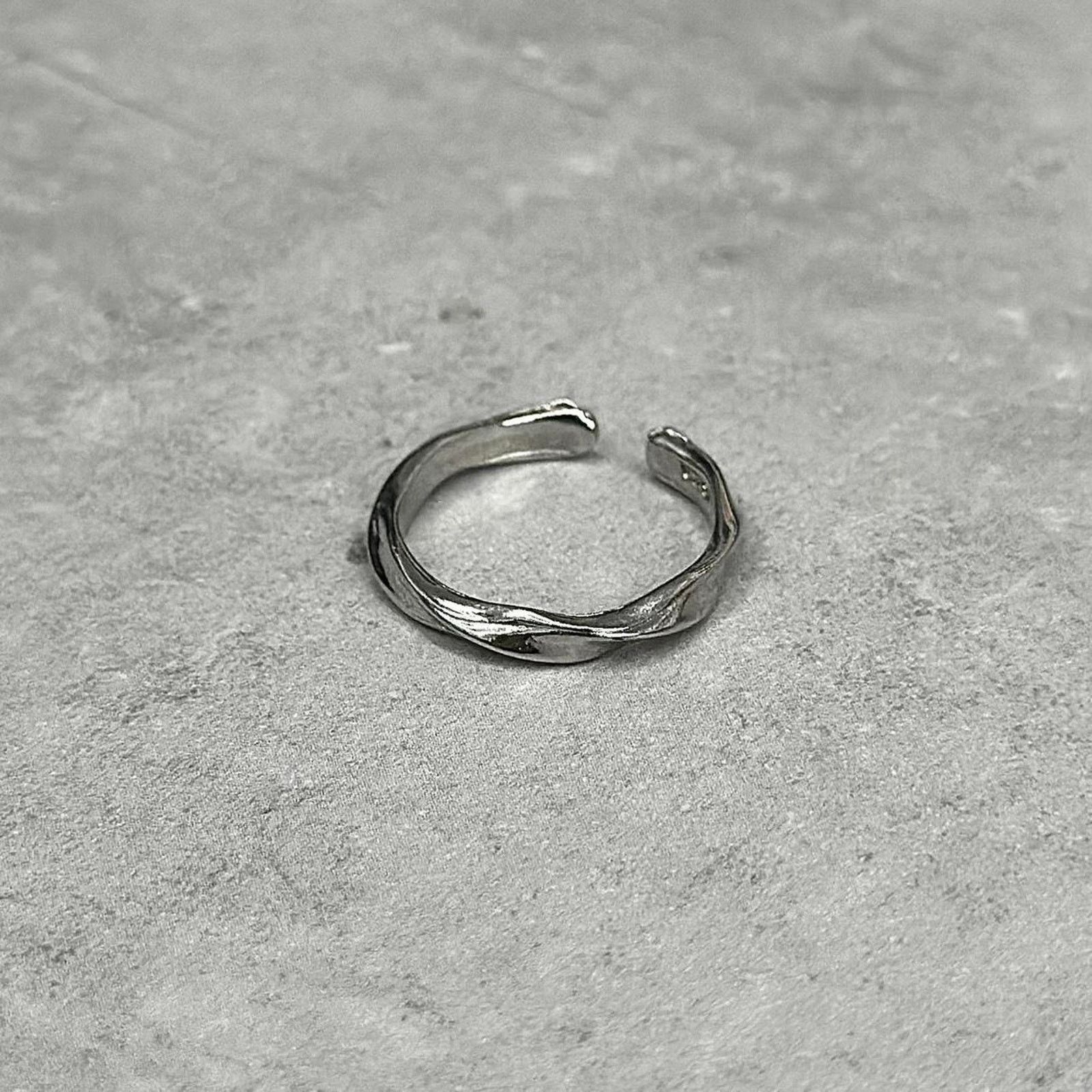 Other Silver curved spiral unique MENS Size ONE SIZE - 1 Thumbnail