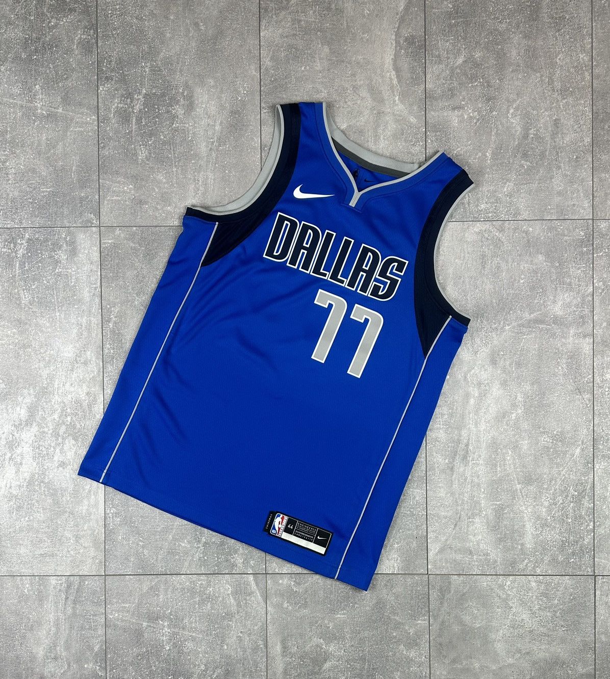 Nike Nike Dallas Mavericks Luca Doncic 77 NBA Jersey Size US M / EU 48-50 / 2 - 1 Thumbnail