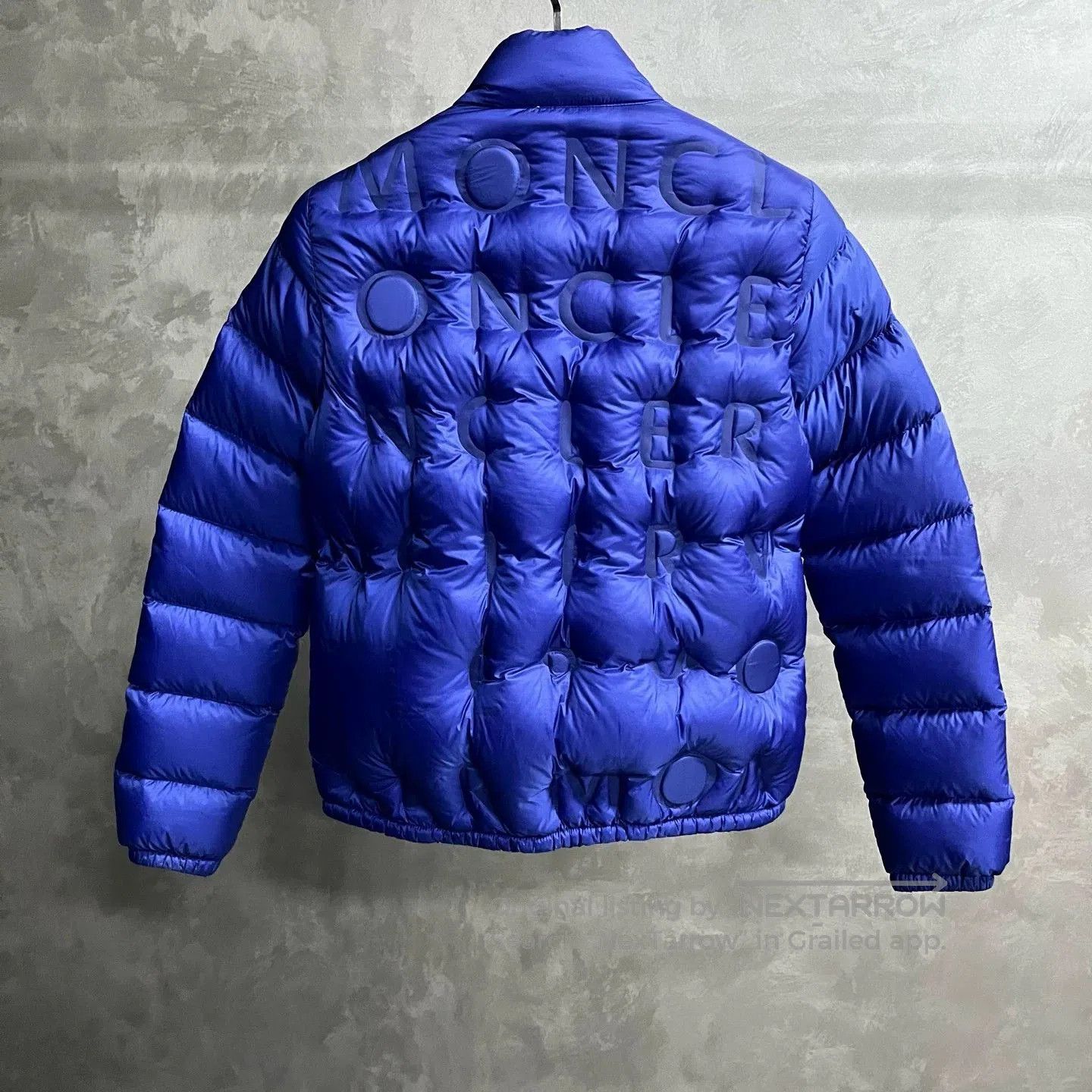 Moncler Moncler Blue Solid Letter Hoodless Down Jacket. Size US S / EU 44-46 / 1 - 5 Thumbnail