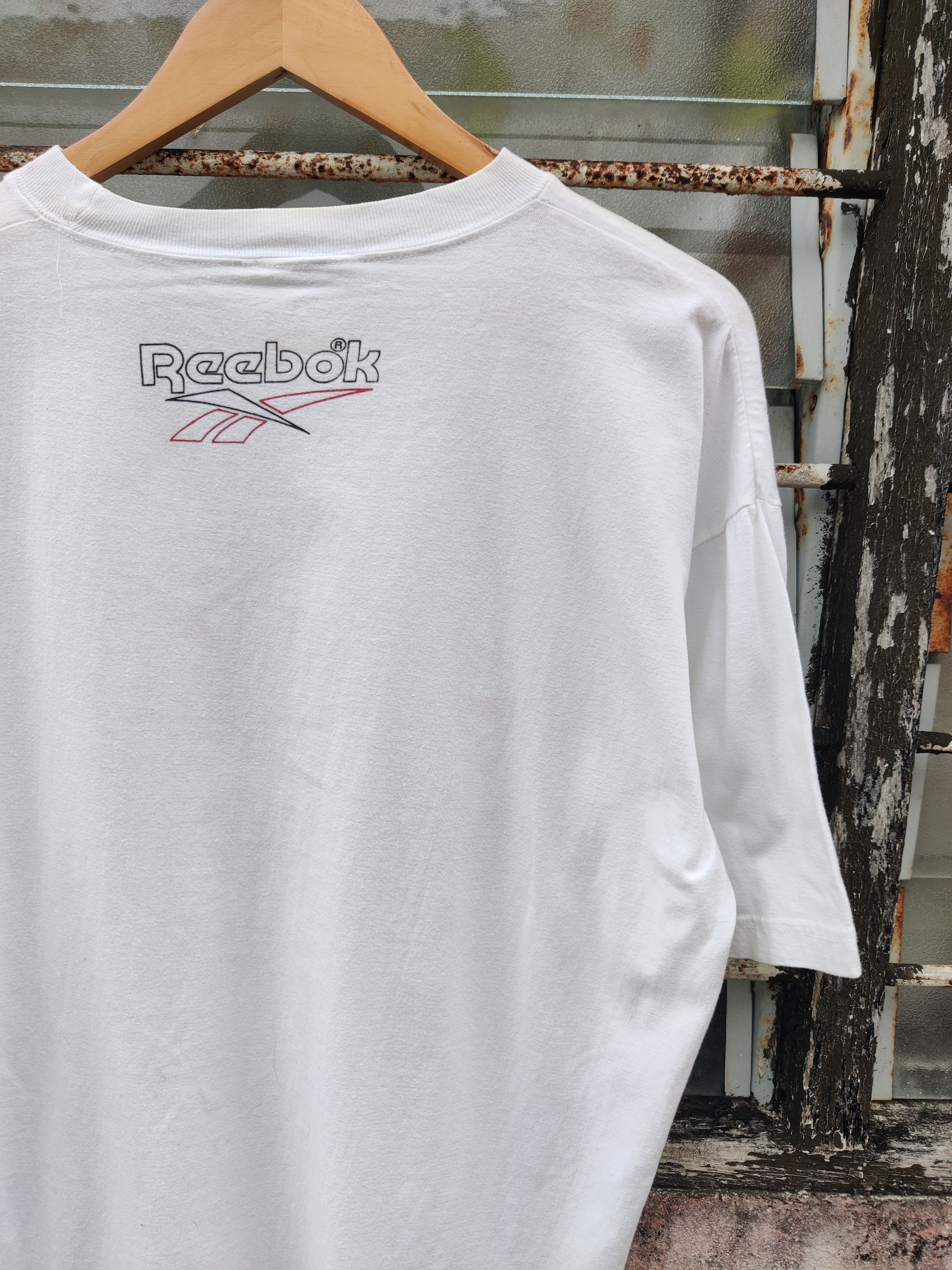 Reebok Vintage Reebok Big UK Flag Logo Shirt Size US L / EU 52-54 / 3 - 6 Thumbnail
