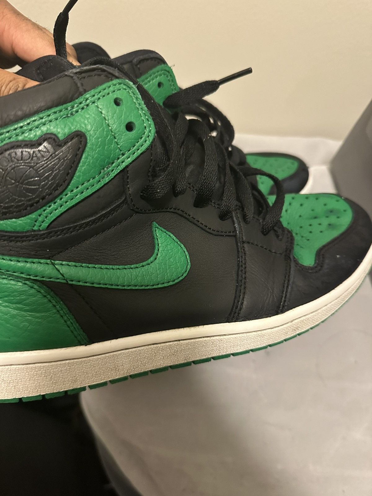 Jordan Brand Jordan 1 Retro “Pine Green” Size US 10 / EU 43 - 3 Thumbnail
